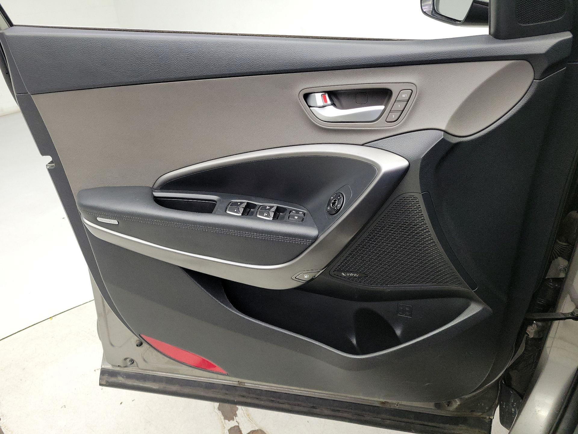 Thumbnail: 2017 Hyundai Santa Fe - 12