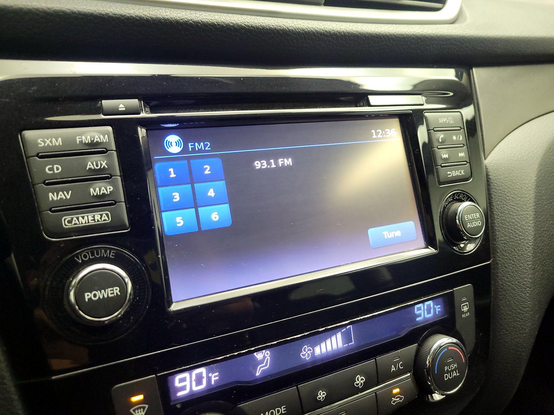 Thumbnail: 2016 Nissan Rogue - 13