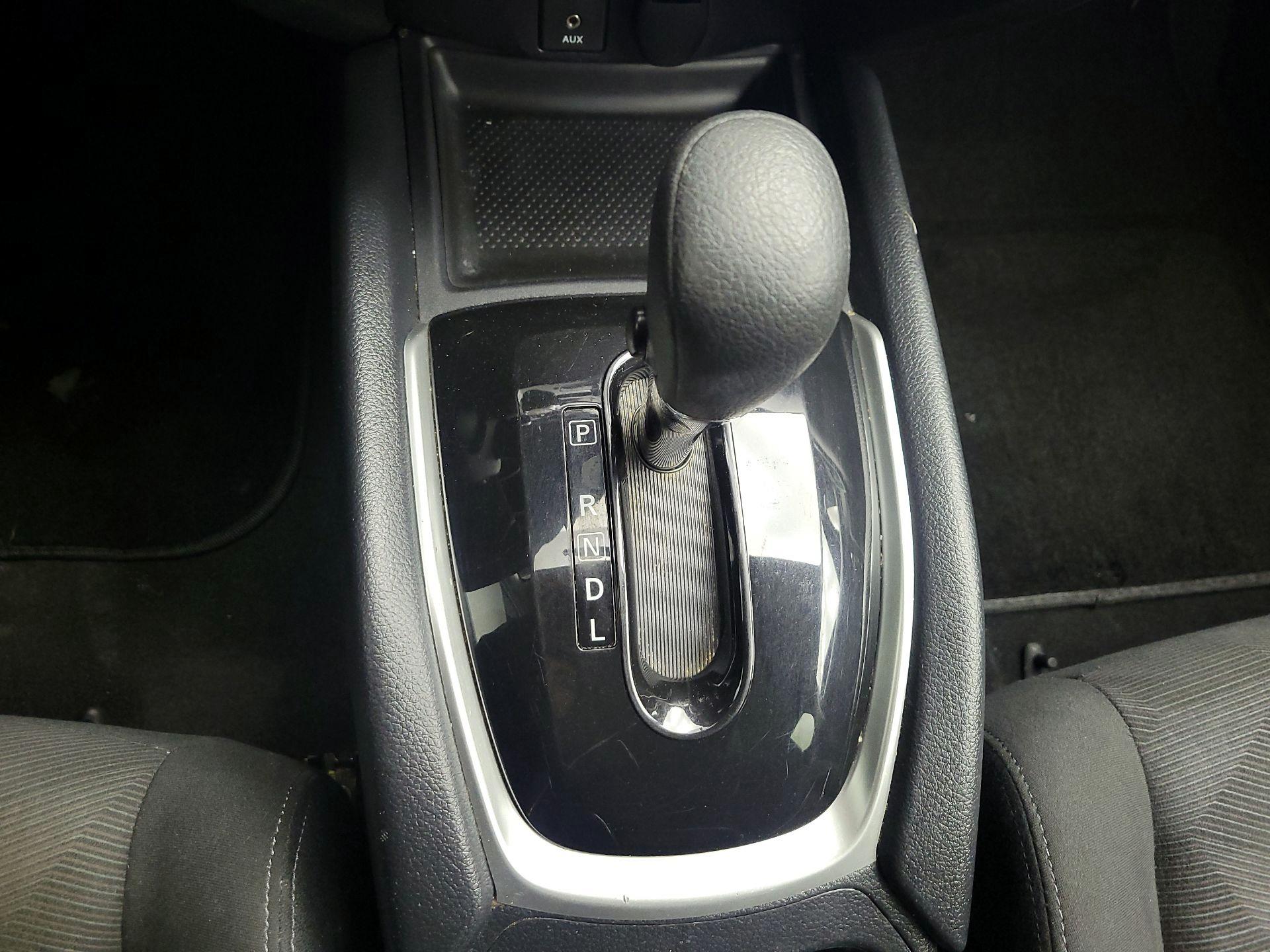 Thumbnail: 2016 Nissan Rogue - 15