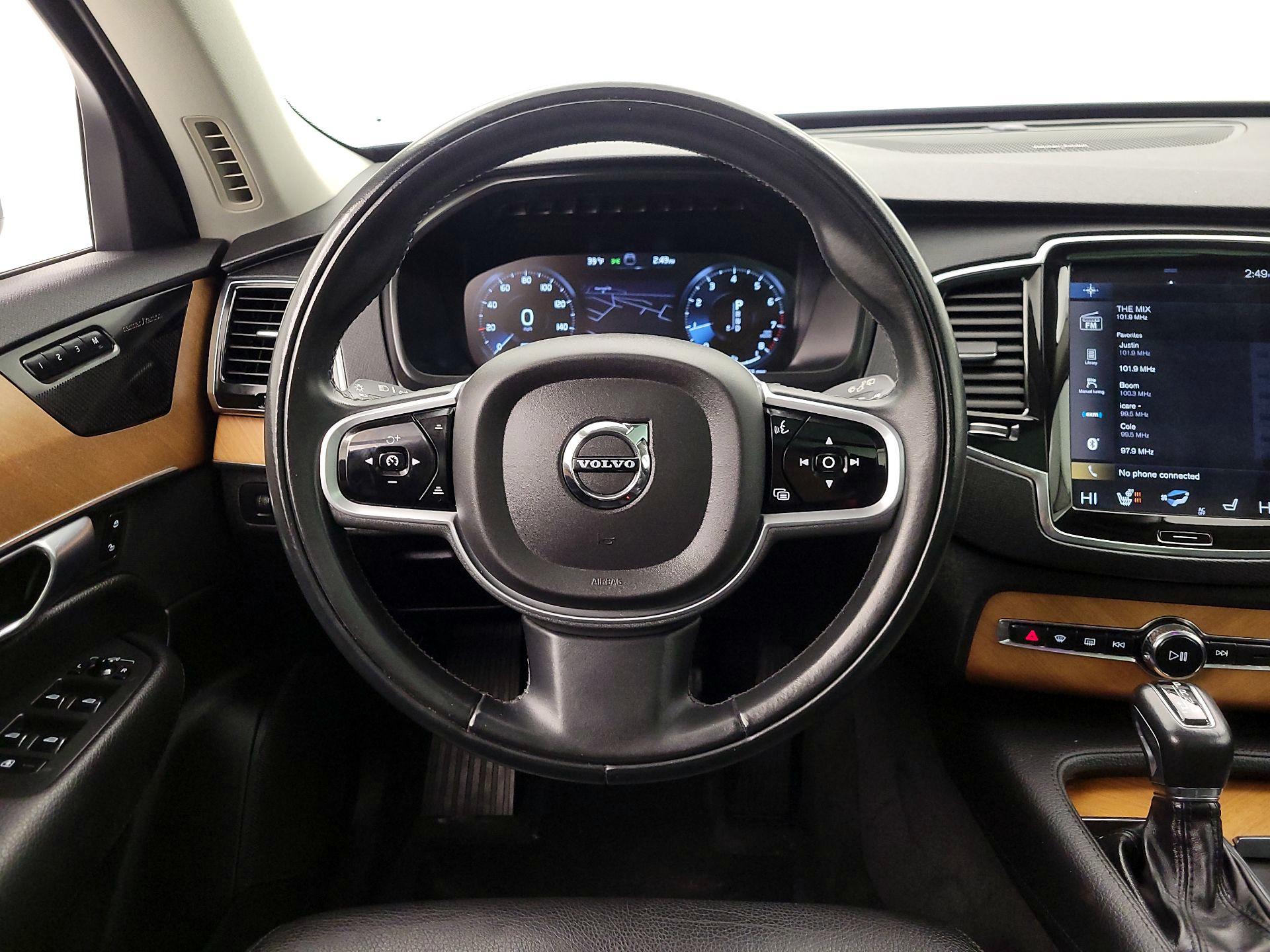 Thumbnail: 2021 Volvo XC90 - 10