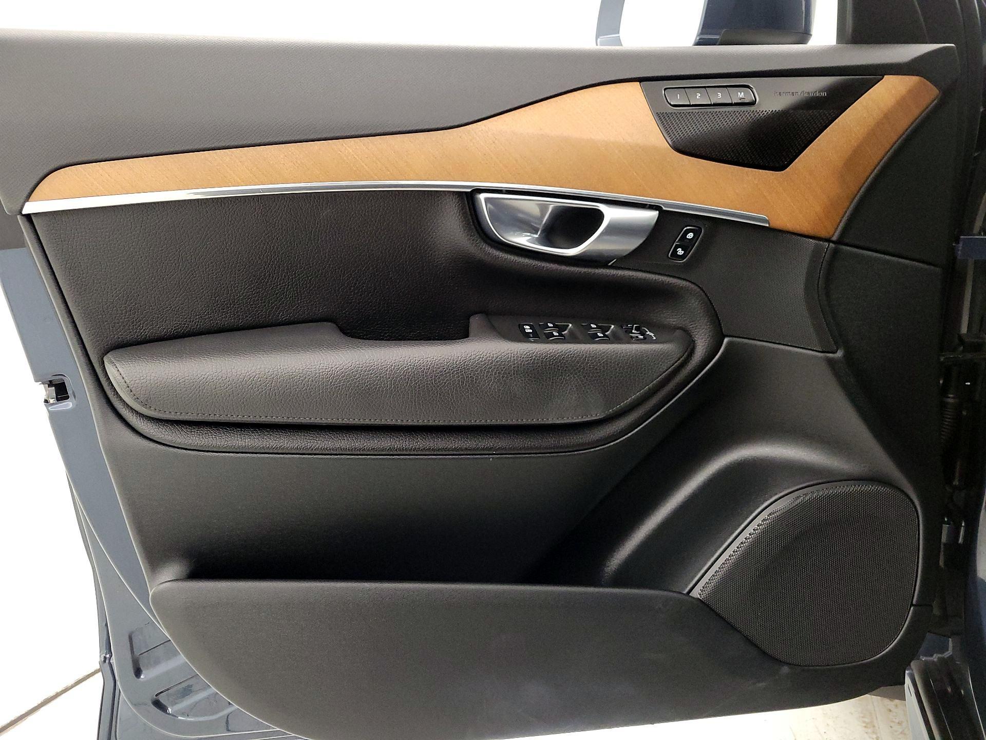 Thumbnail: 2021 Volvo XC90 - 12