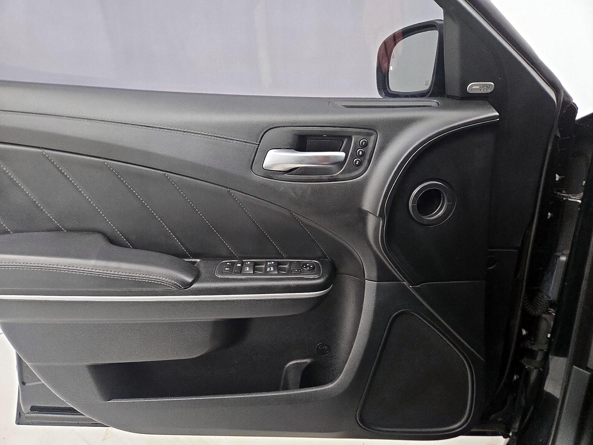 Thumbnail: 2020 Dodge Charger - 12