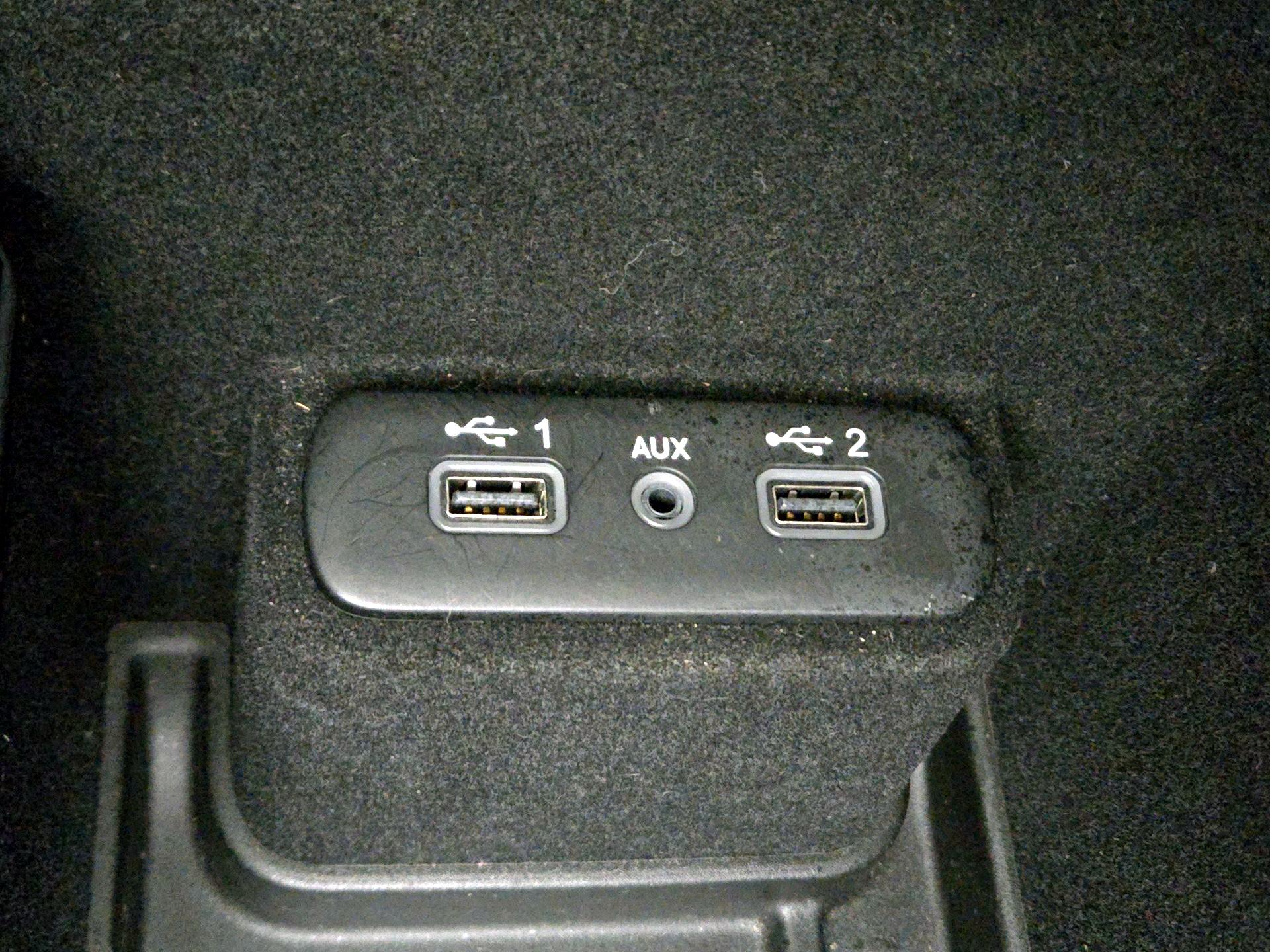 Thumbnail: 2020 Dodge Charger - 18