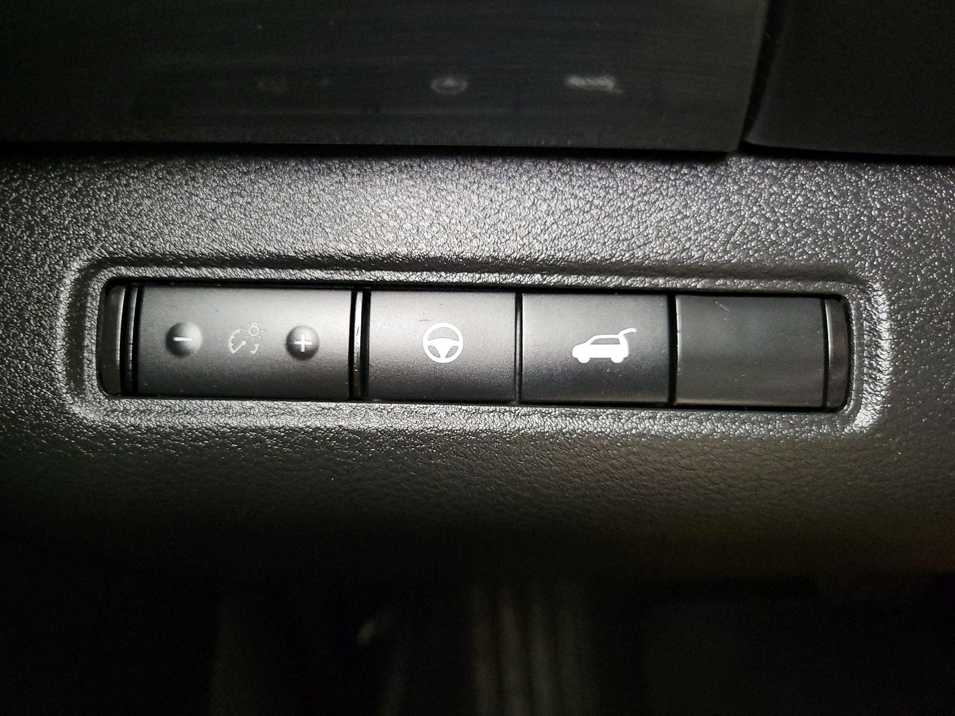 Thumbnail: 2022 Nissan Pathfinder - 13