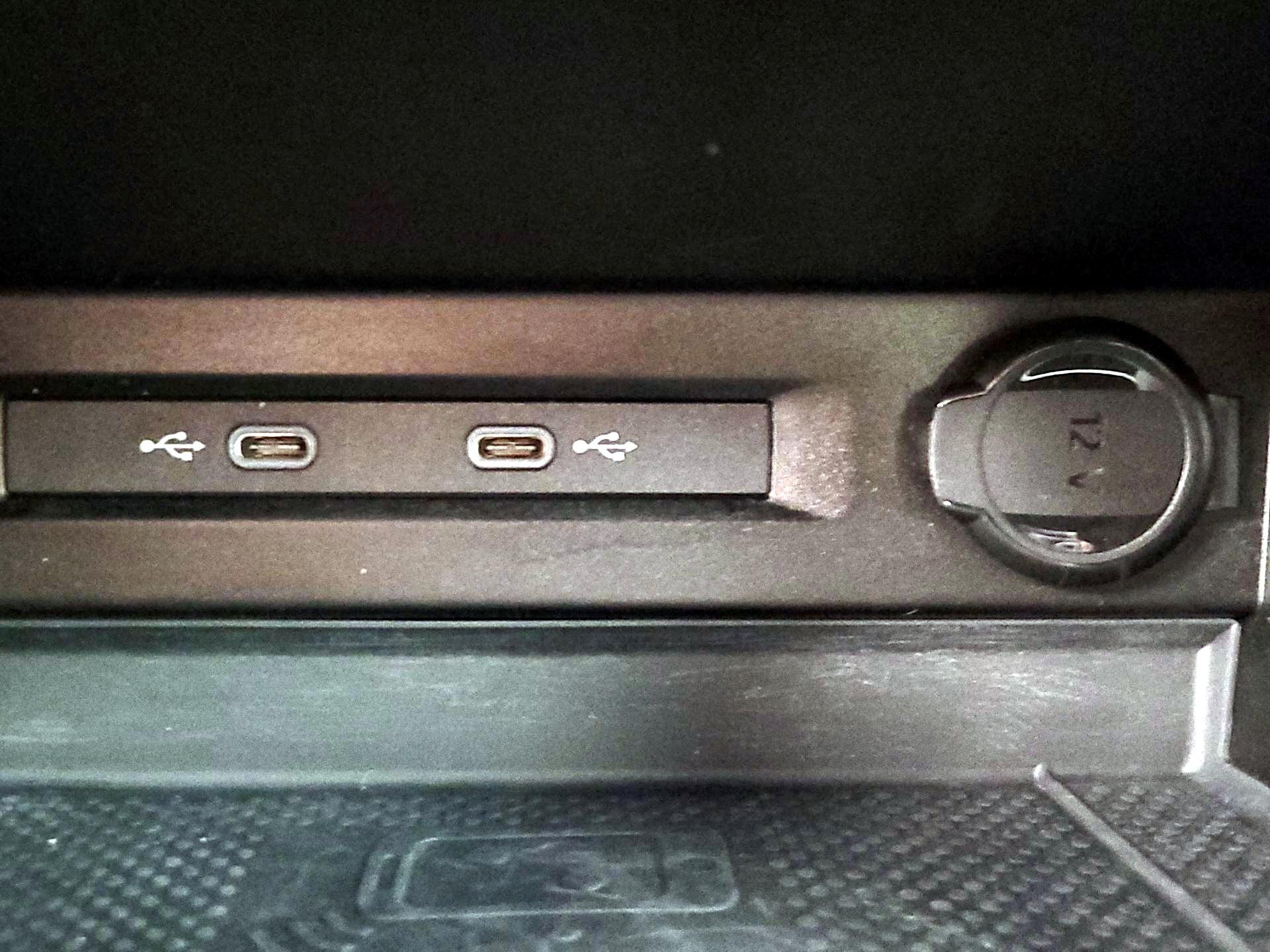 Thumbnail: 2023 Volkswagen Tiguan - 18