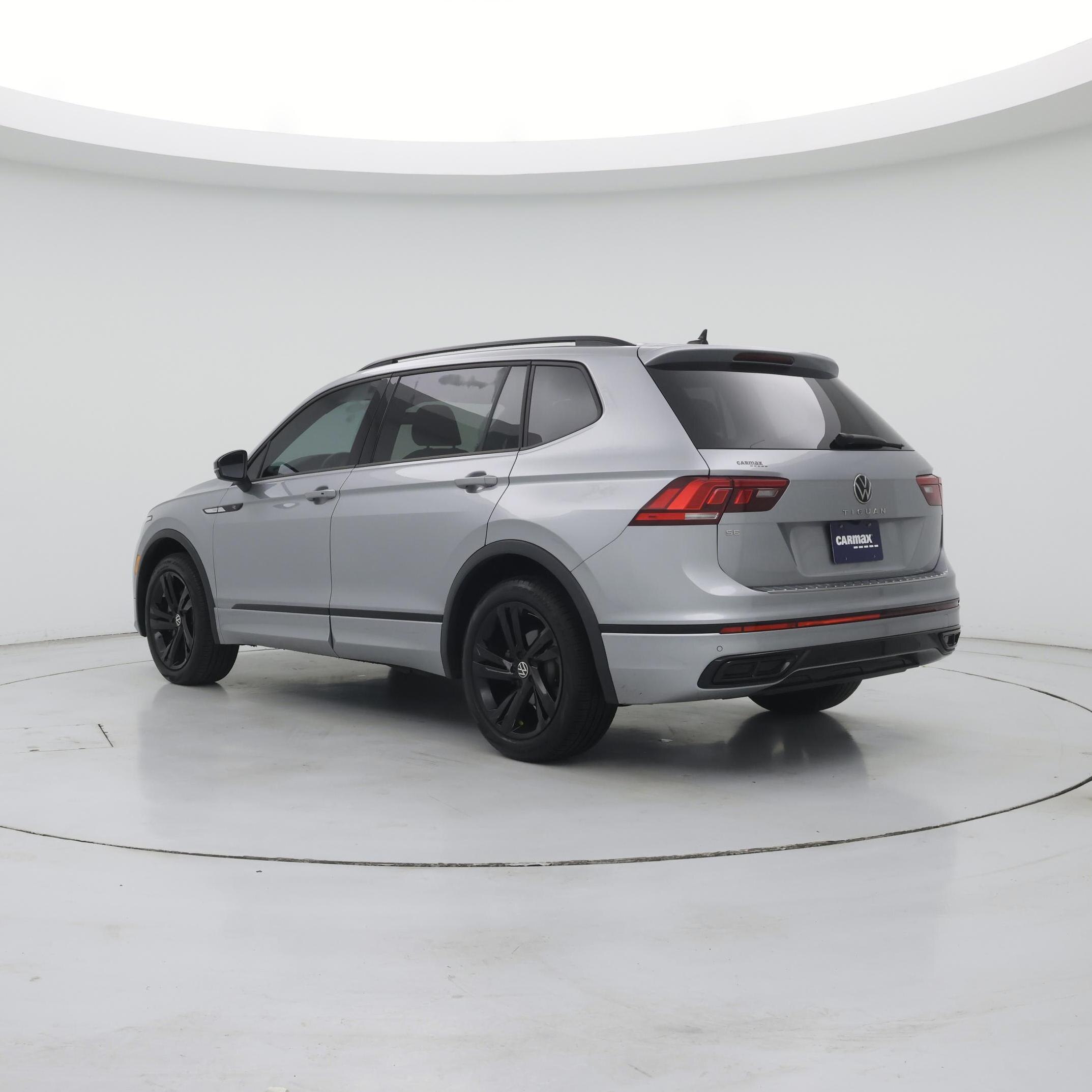 Thumbnail: 2023 Volkswagen Tiguan - 2