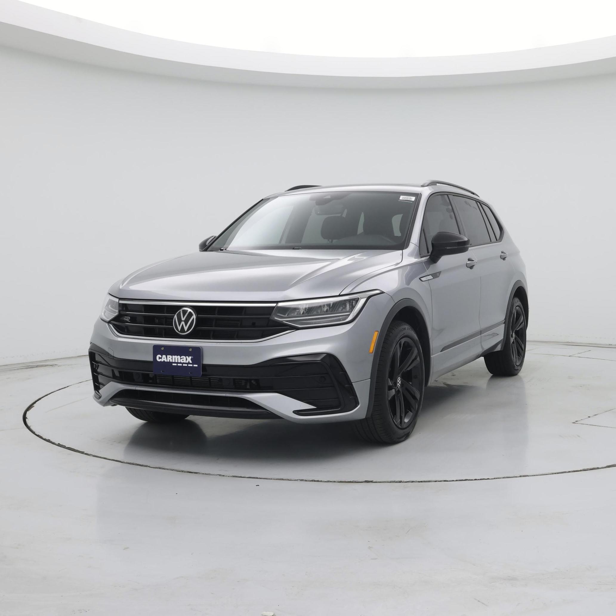 Thumbnail: 2023 Volkswagen Tiguan - 4