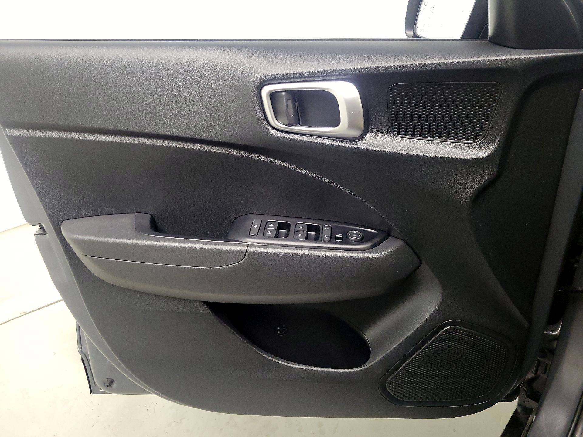 Thumbnail: 2024 Hyundai Venue - 12