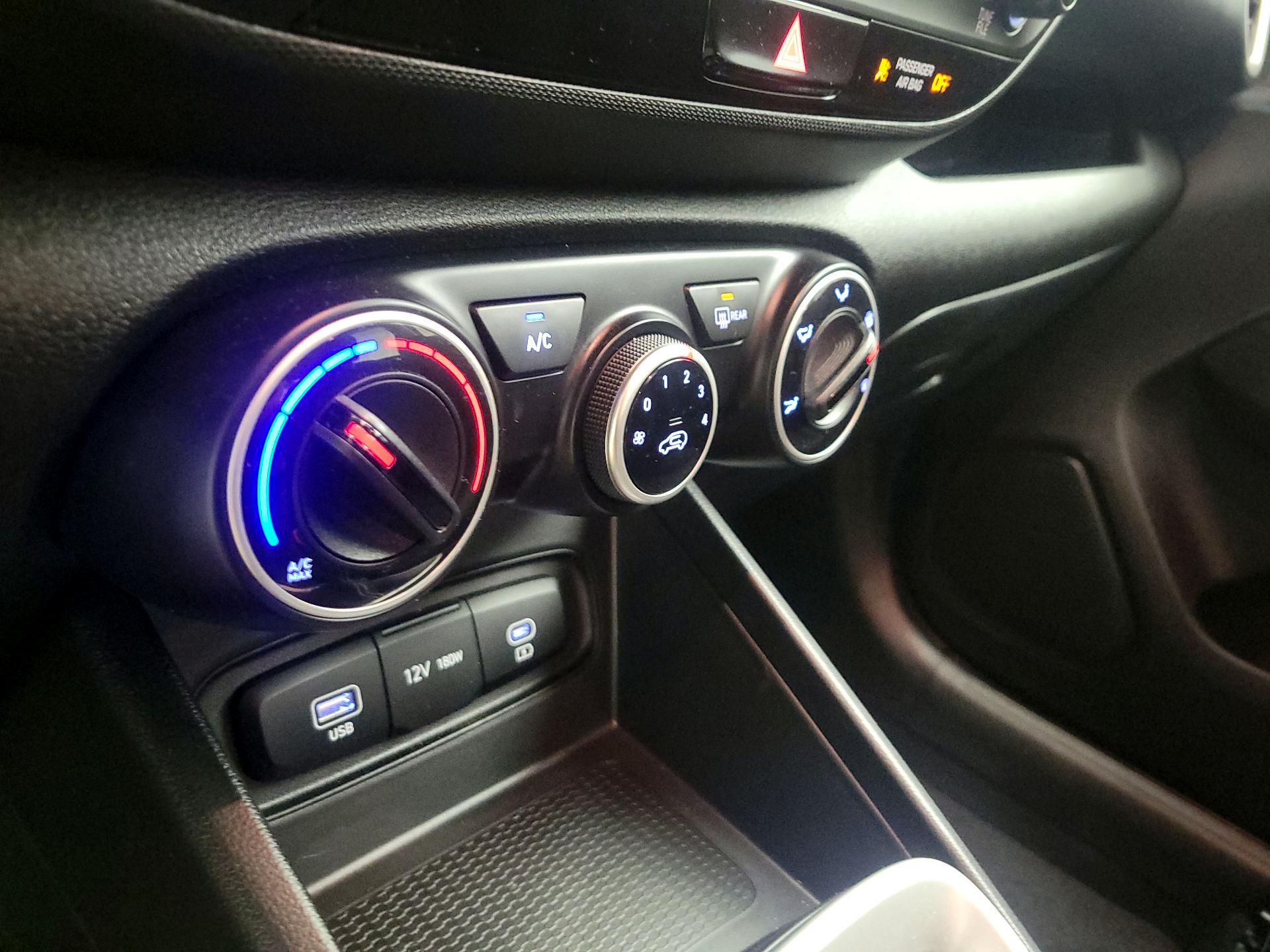 Thumbnail: 2024 Hyundai Venue - 15