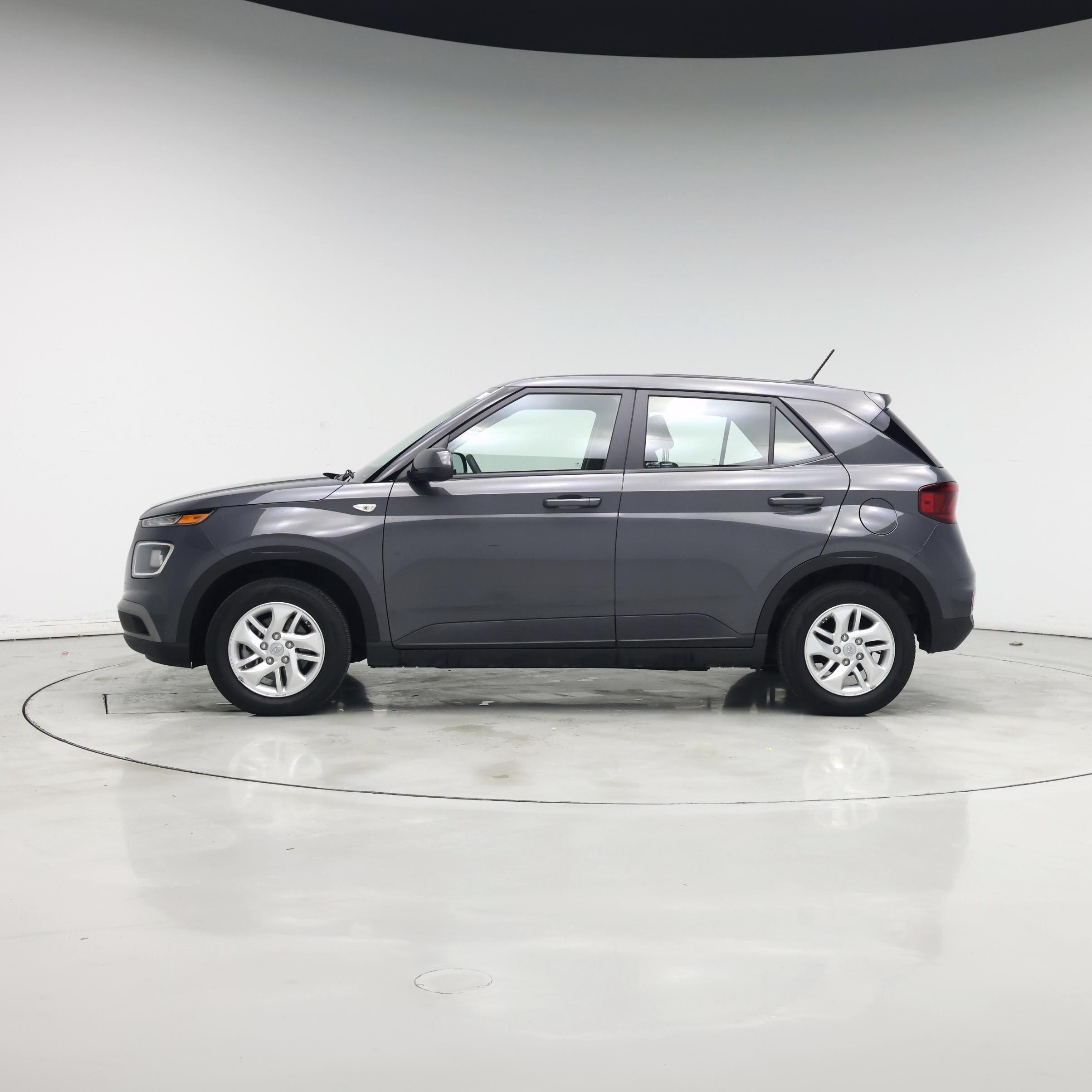 Thumbnail: 2024 Hyundai Venue - 3