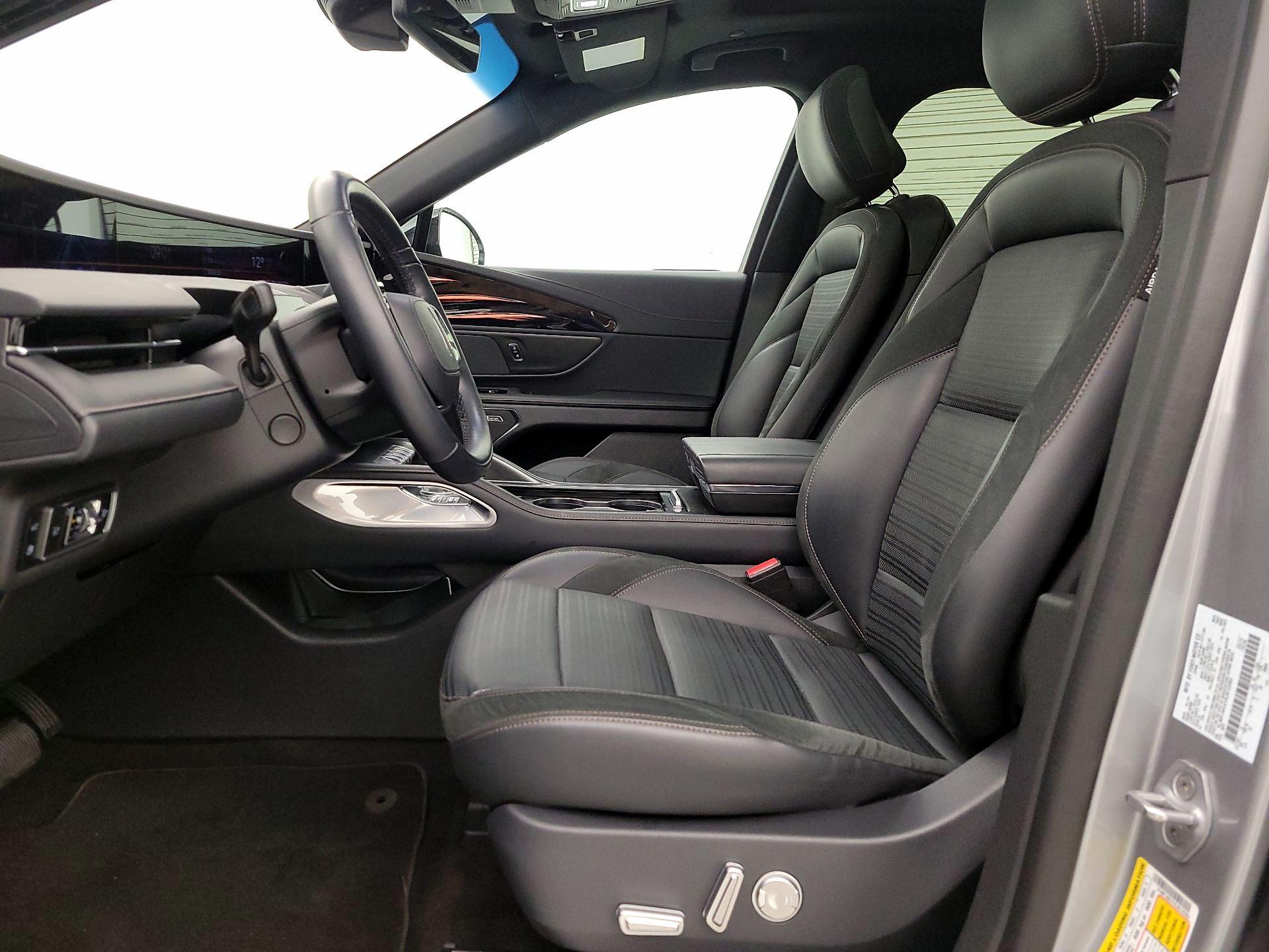 Thumbnail: 2024 Lincoln Nautilus - 11