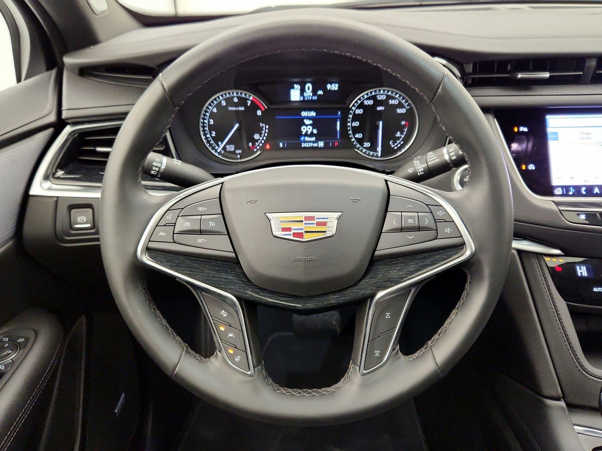 Thumbnail: 2025 Cadillac XT5 - 10