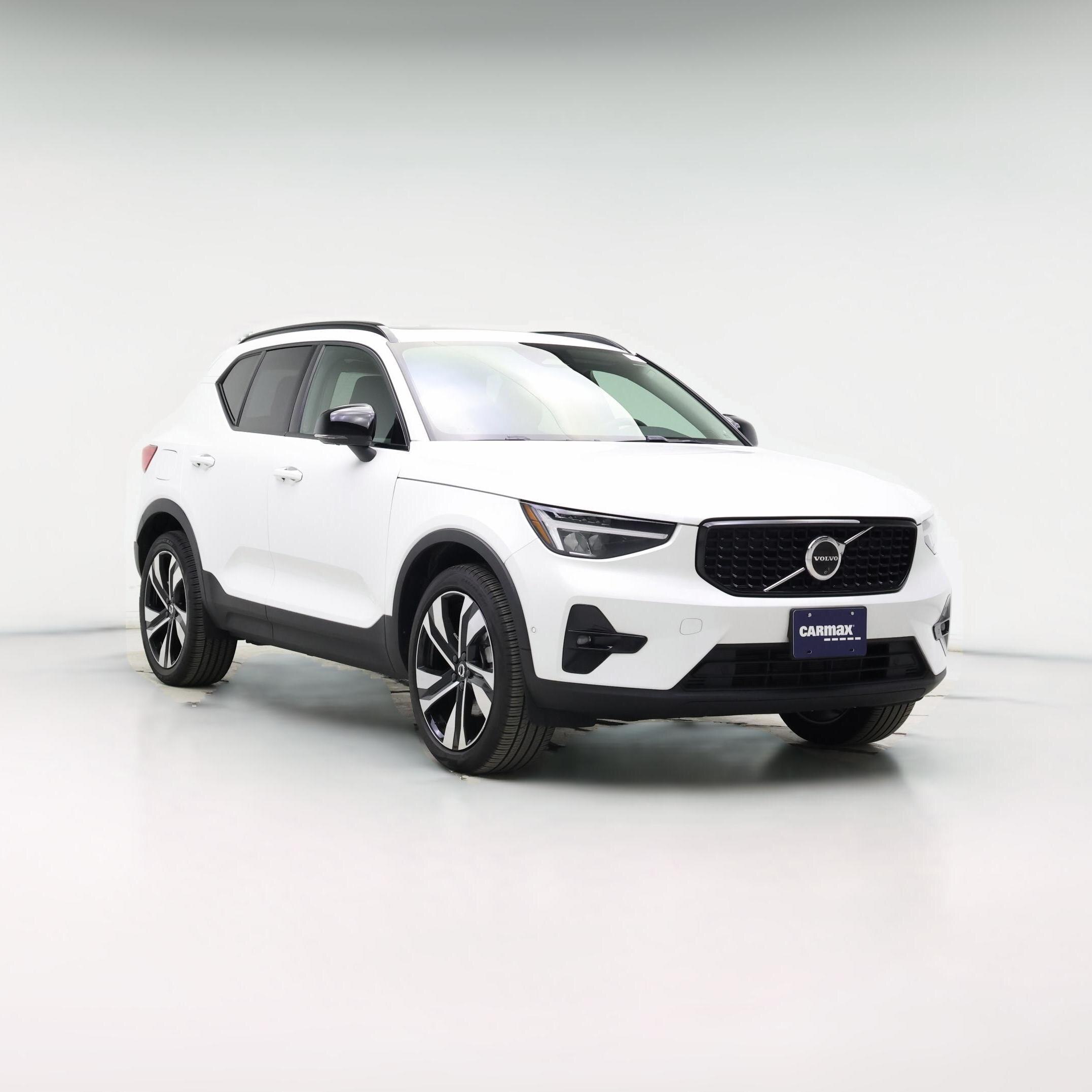 Thumbnail: 2024 Volvo XC40 - 1