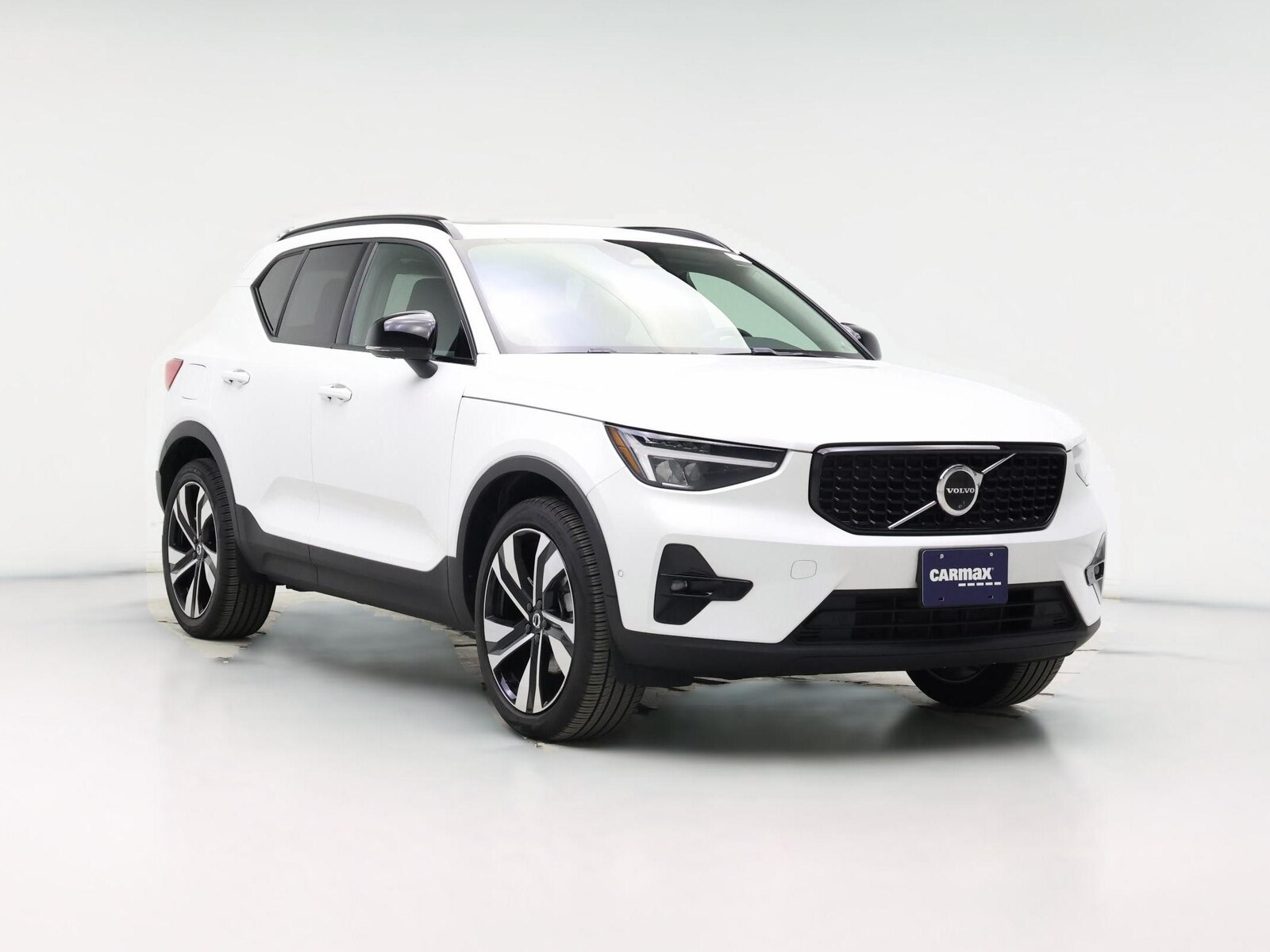 2024 Volvo XC40 Plus