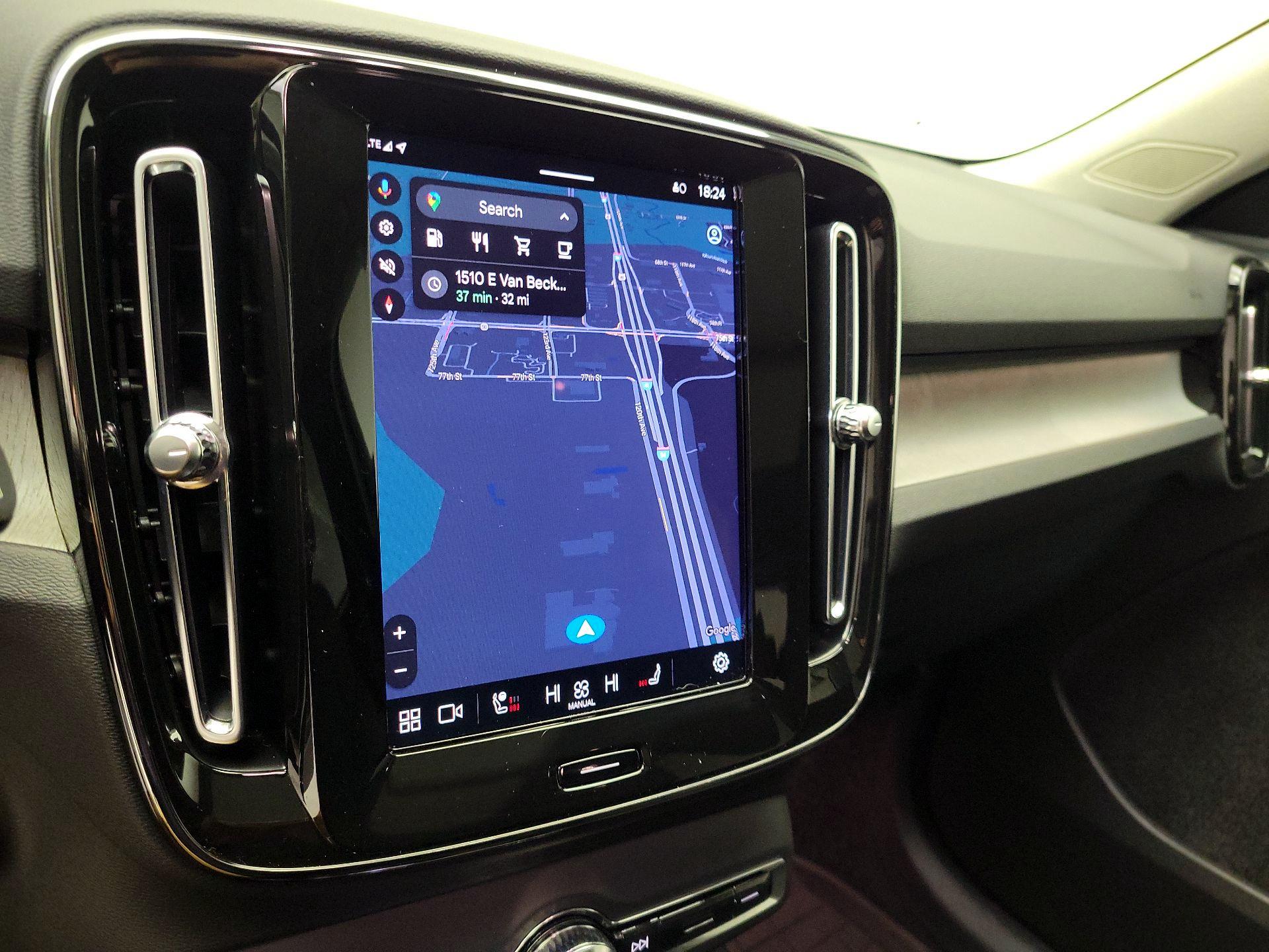 Thumbnail: 2024 Volvo XC40 - 14