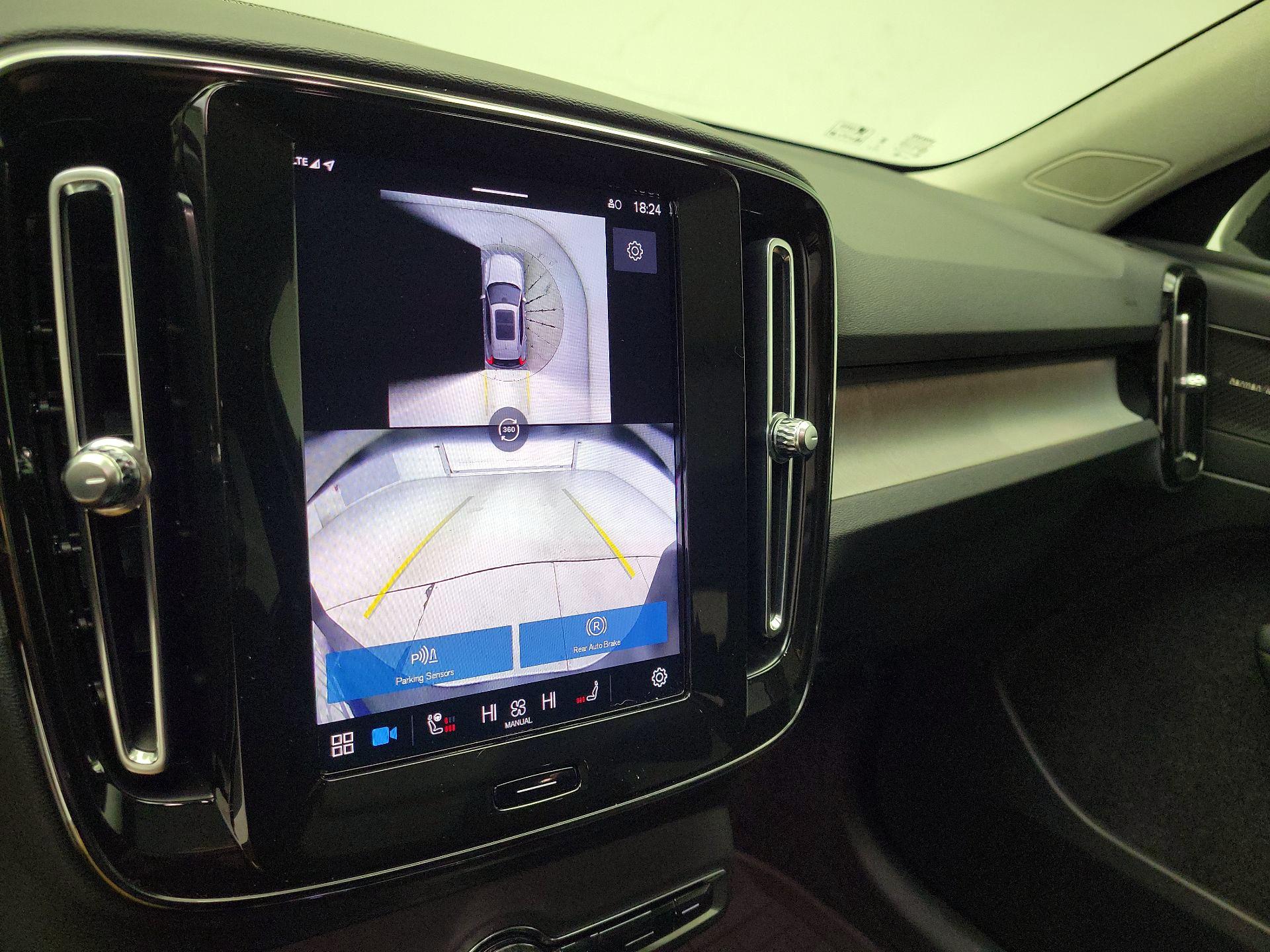 Thumbnail: 2024 Volvo XC40 - 15