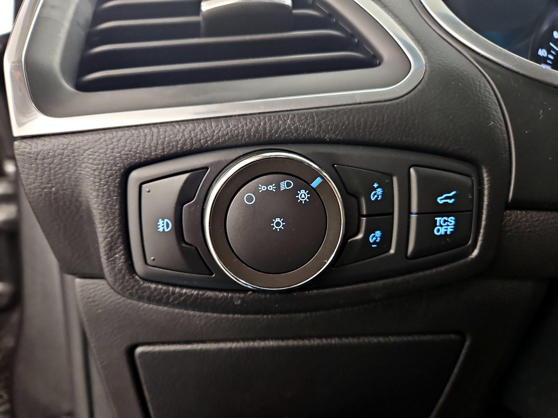 Thumbnail: 2020 Ford Edge - 13