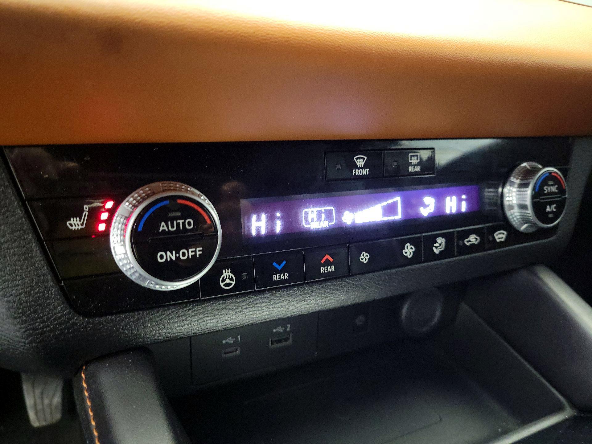 Thumbnail: 2022 Mitsubishi Outlander - 15