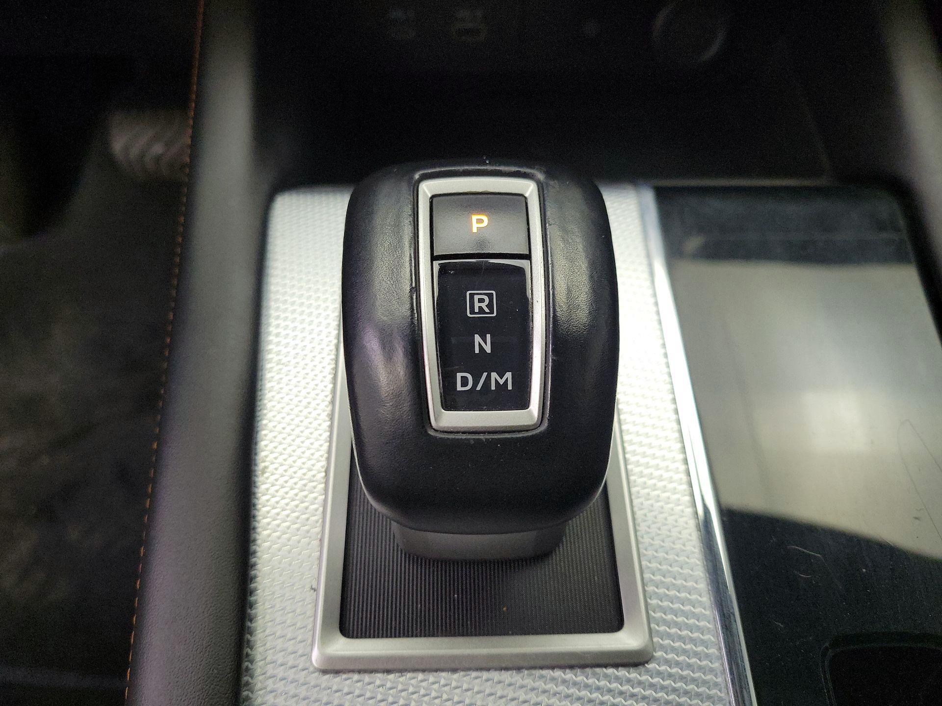 Thumbnail: 2022 Mitsubishi Outlander - 16