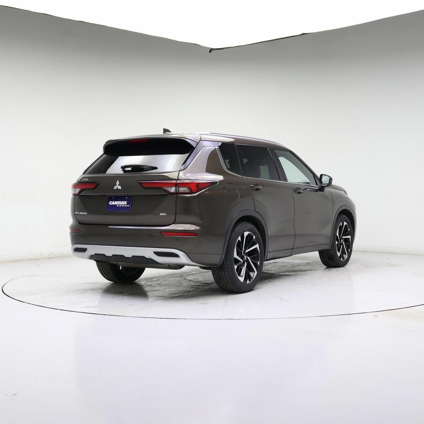 Thumbnail: 2022 Mitsubishi Outlander - 8