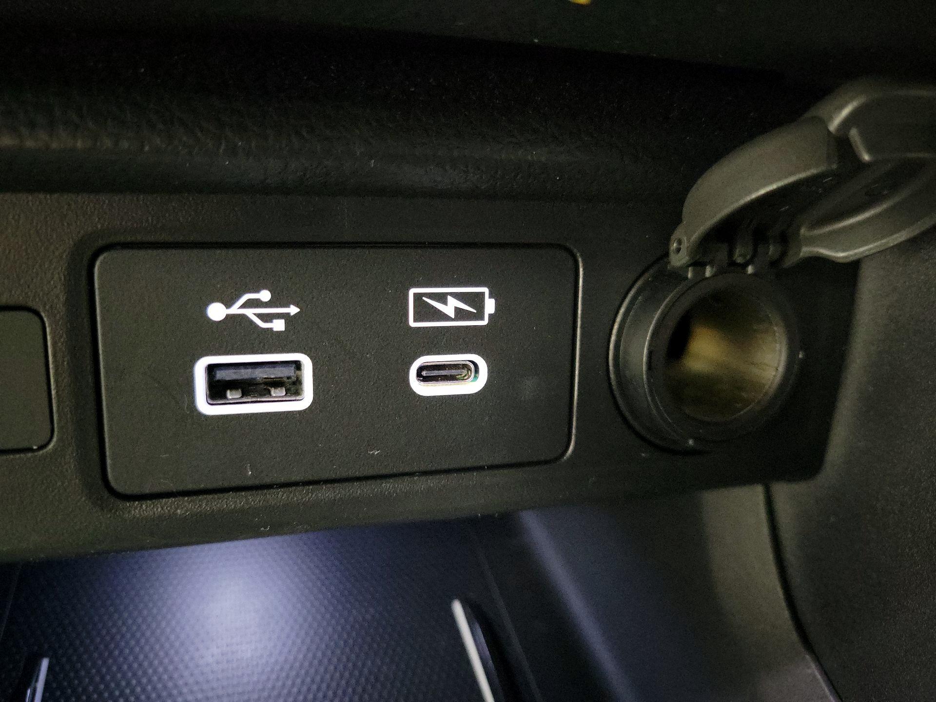 Thumbnail: 2023 Acura Integra - 17