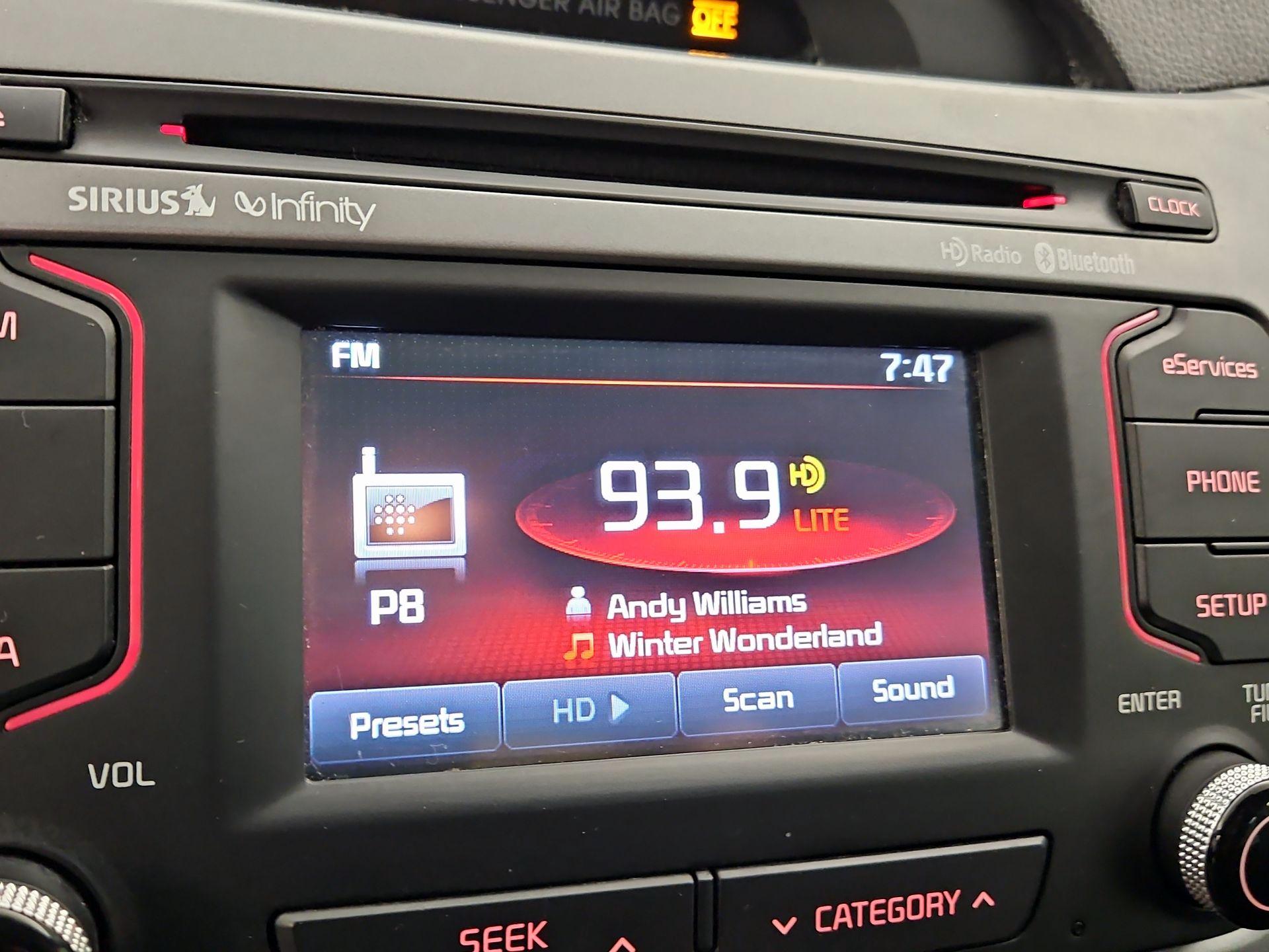 Thumbnail: 2015 Kia Sportage - 15