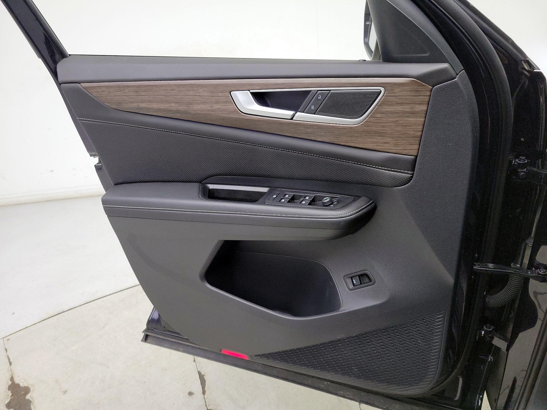 Thumbnail: 2024 Volkswagen Atlas - 12