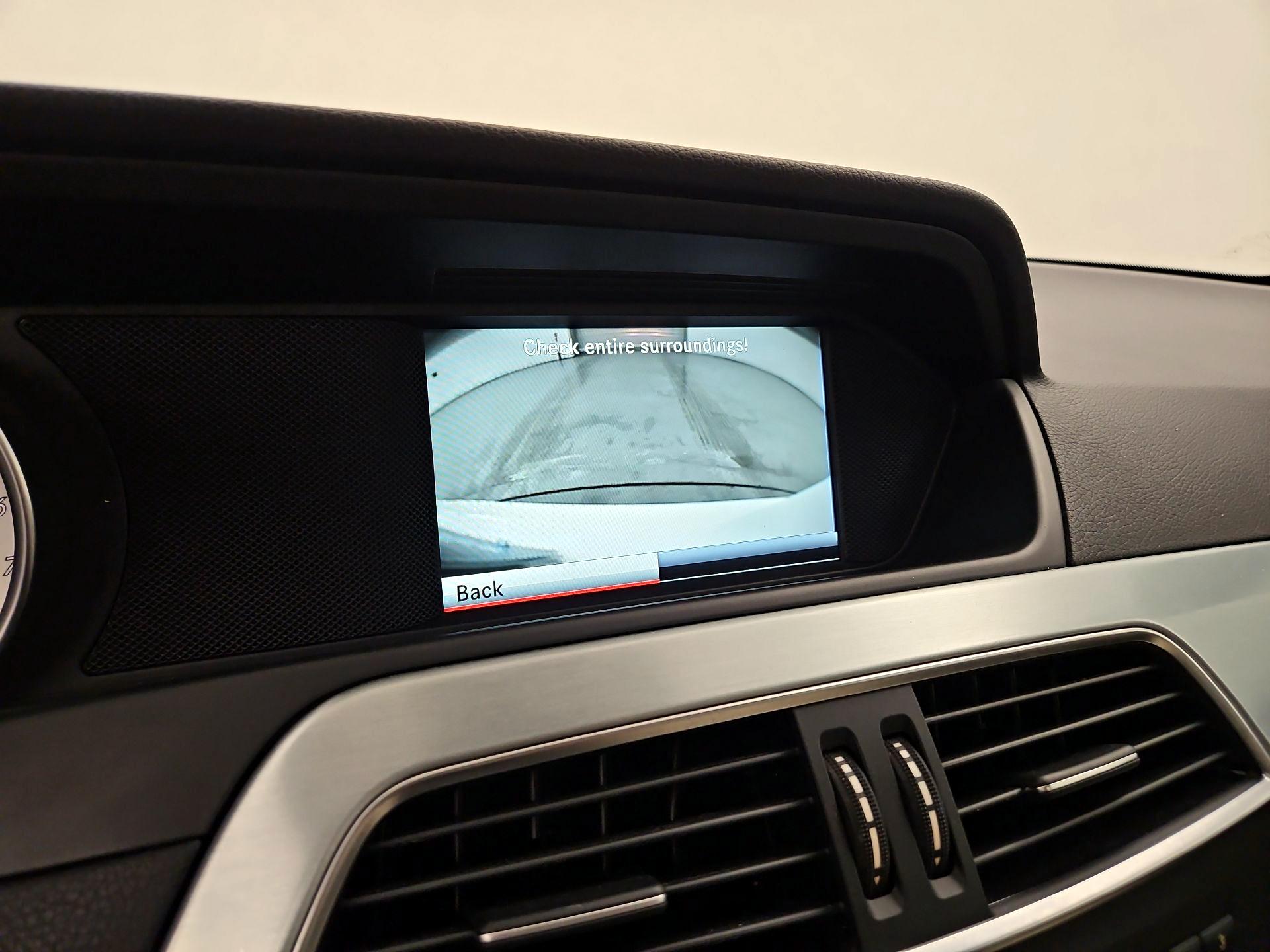 Thumbnail: 2015 Mercedes-Benz C-Class - 15