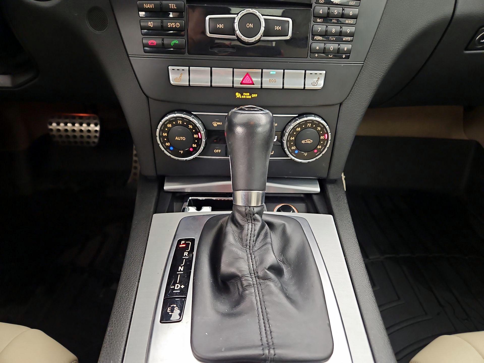 Thumbnail: 2015 Mercedes-Benz C-Class - 18