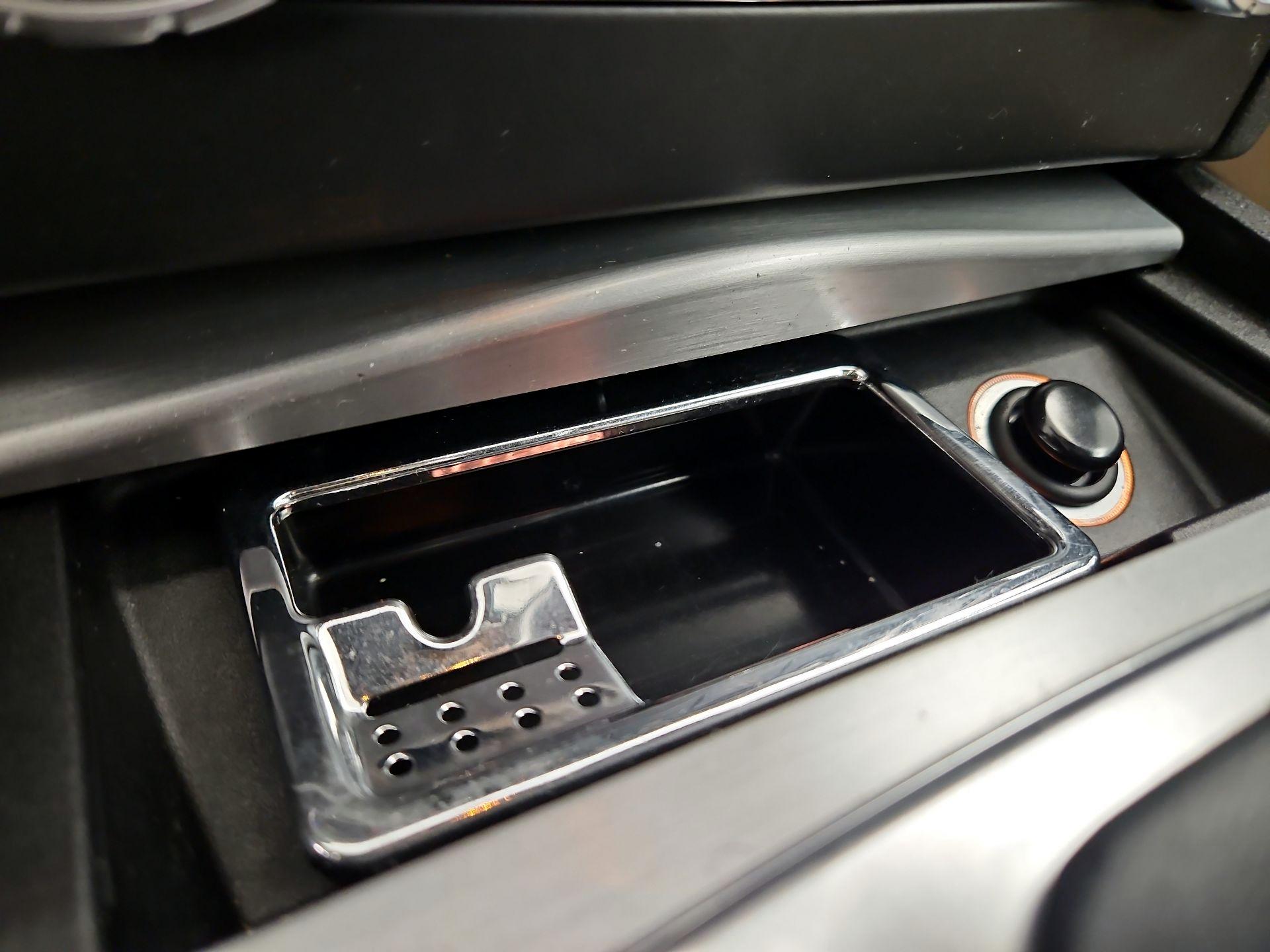 Thumbnail: 2015 Mercedes-Benz C-Class - 19