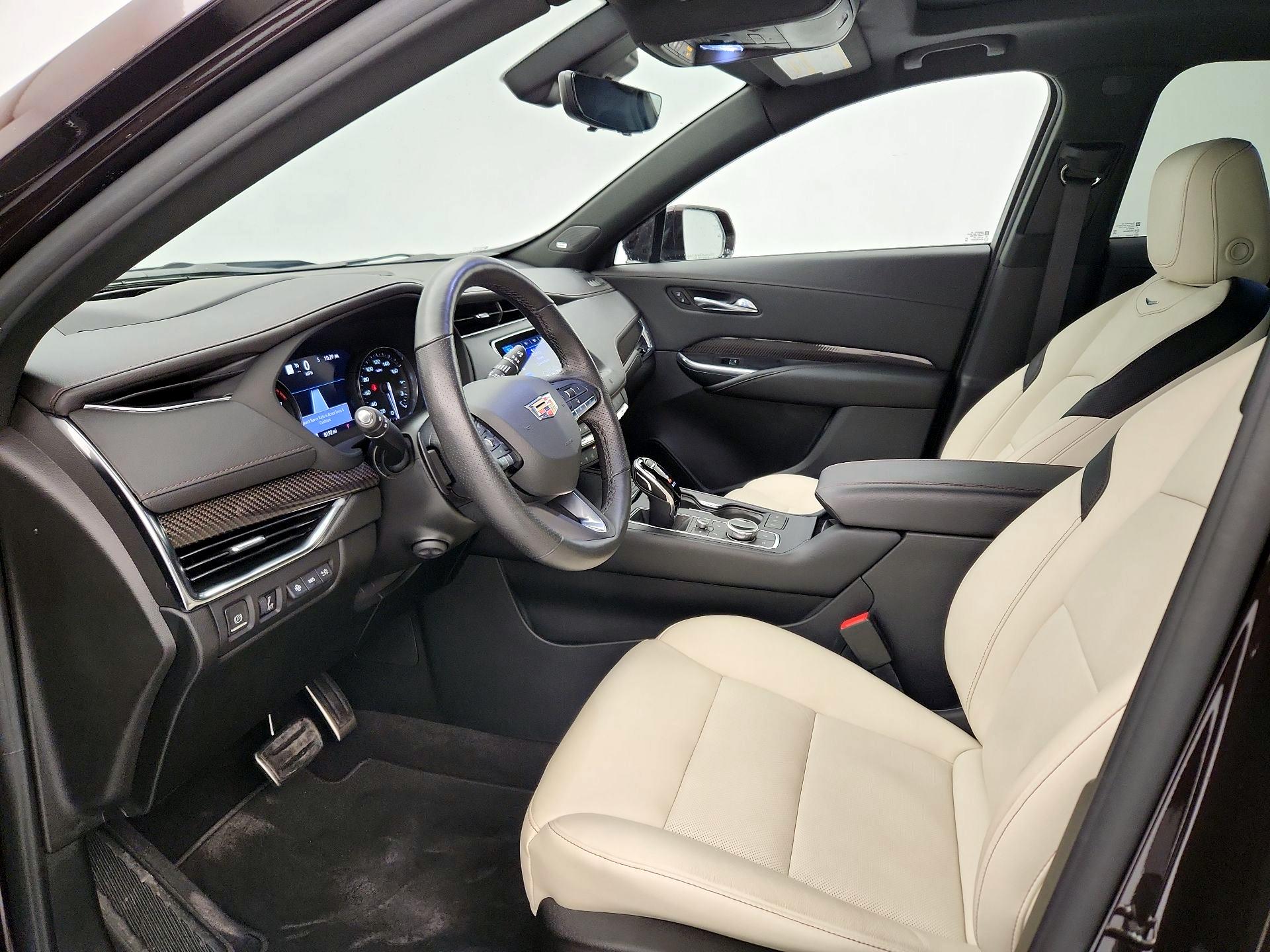 Thumbnail: 2020 Cadillac XT4 - 11