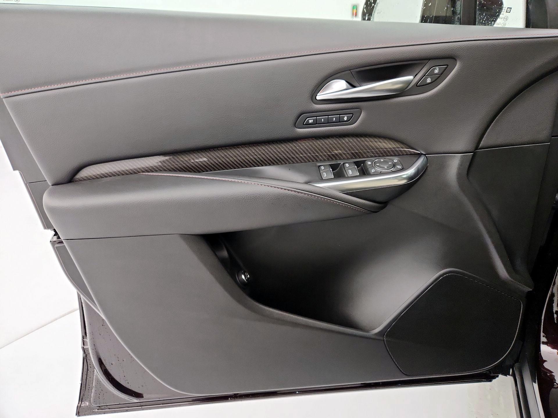 Thumbnail: 2020 Cadillac XT4 - 12