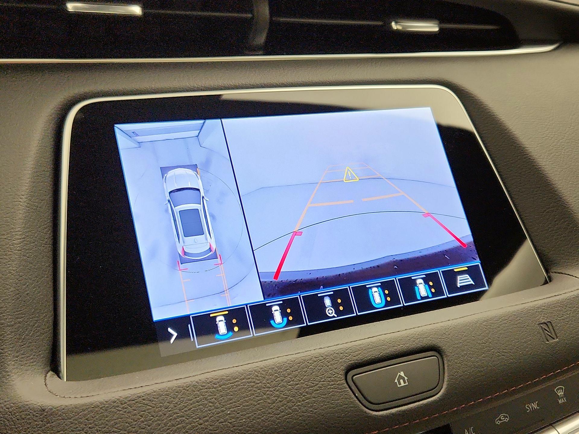 Thumbnail: 2020 Cadillac XT4 - 15