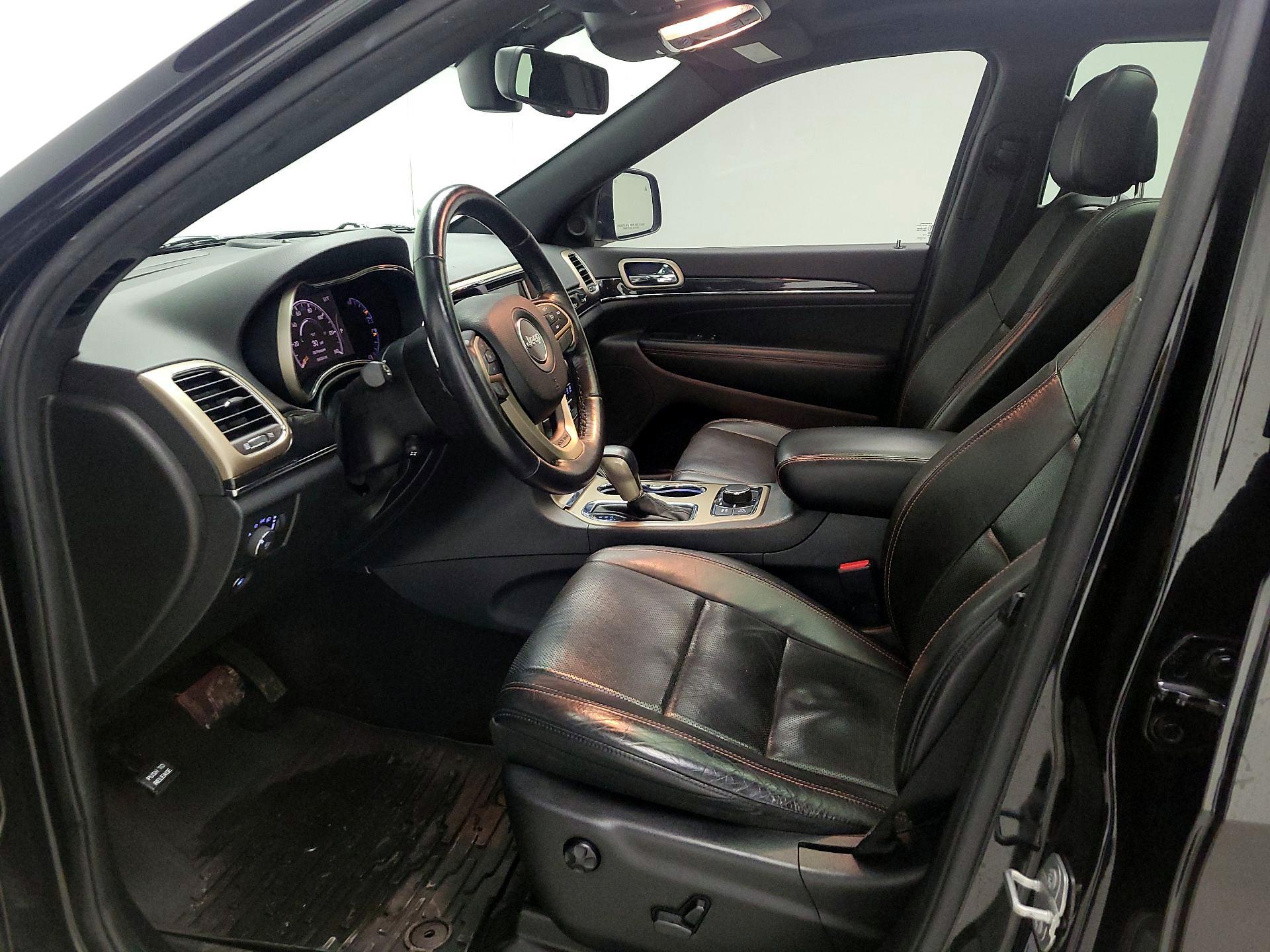 Thumbnail: 2016 Jeep Grand Cherokee - 11