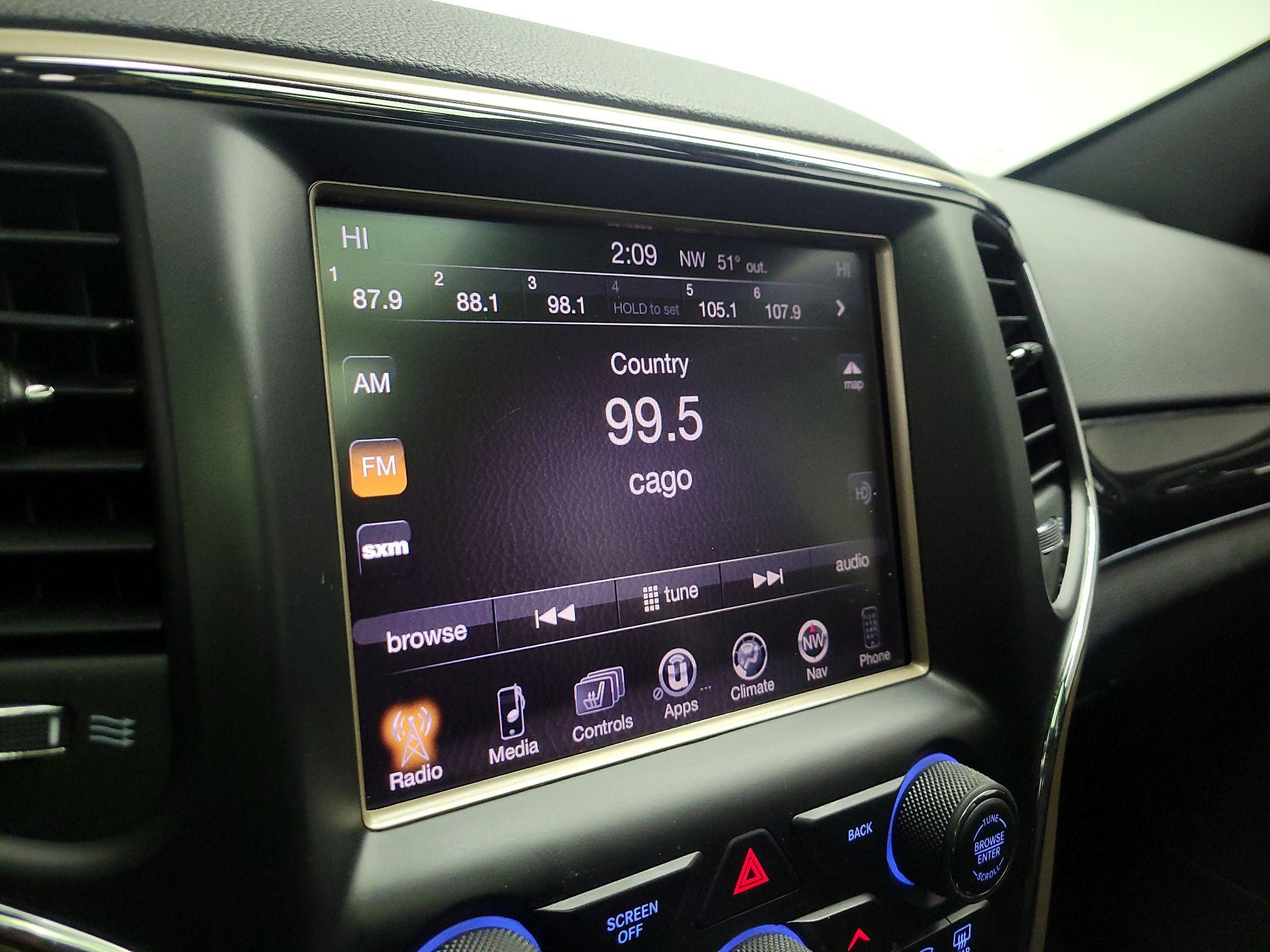 Thumbnail: 2016 Jeep Grand Cherokee - 14