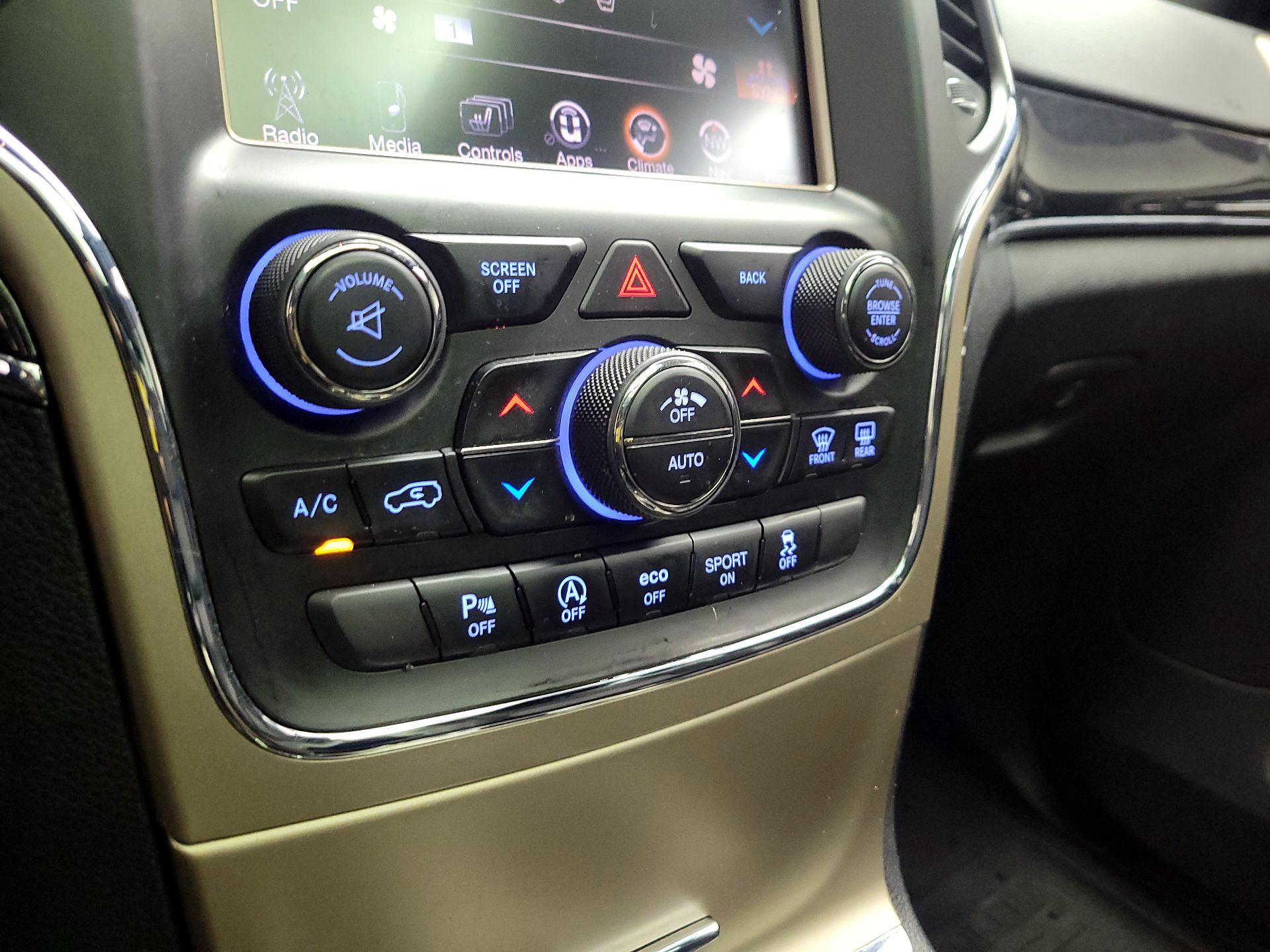 Thumbnail: 2016 Jeep Grand Cherokee - 15