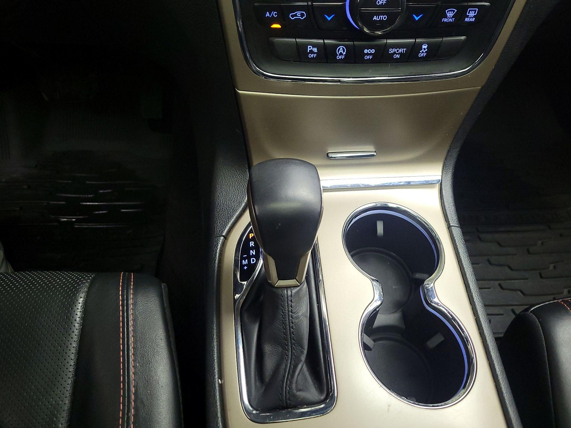 Thumbnail: 2016 Jeep Grand Cherokee - 16