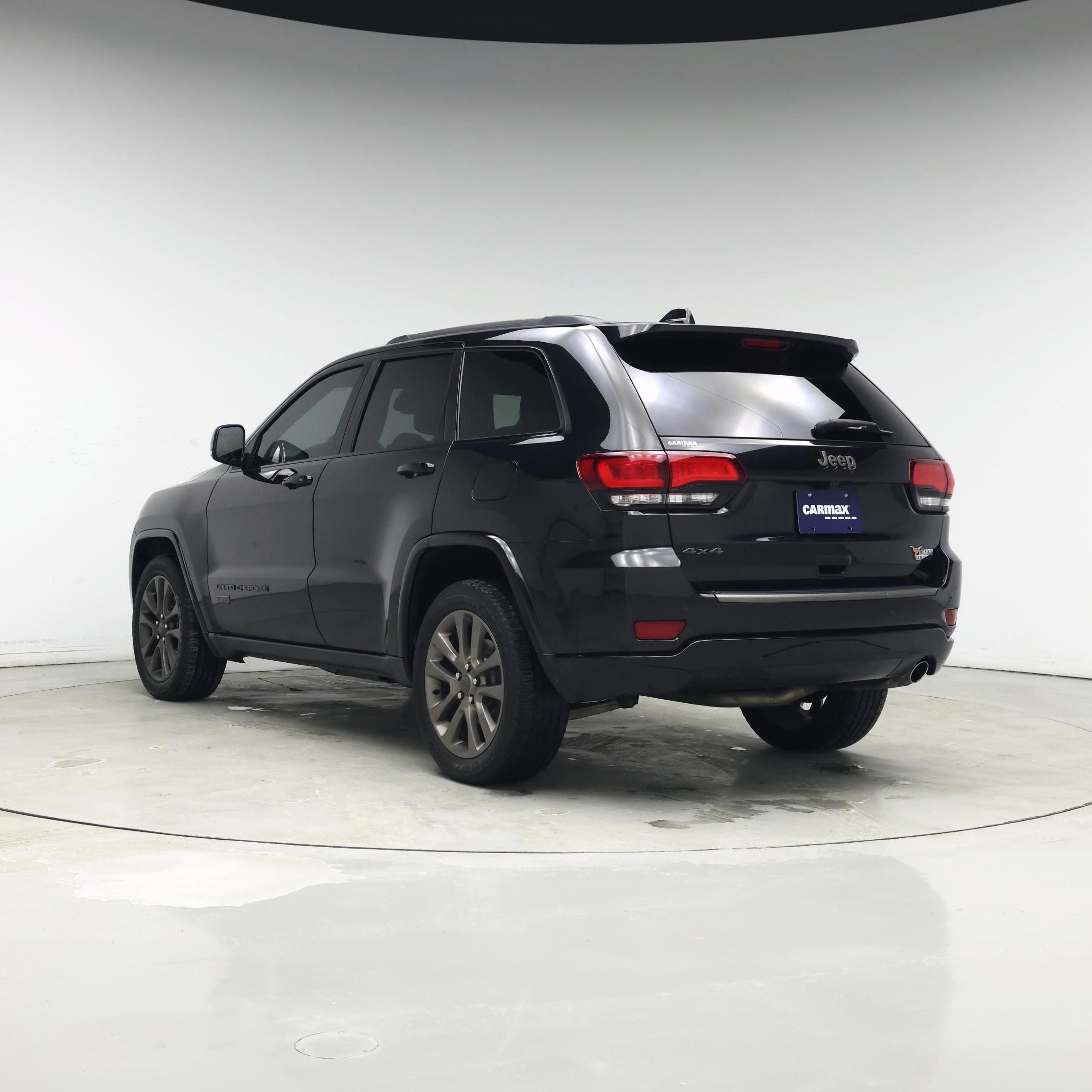 Thumbnail: 2016 Jeep Grand Cherokee - 2