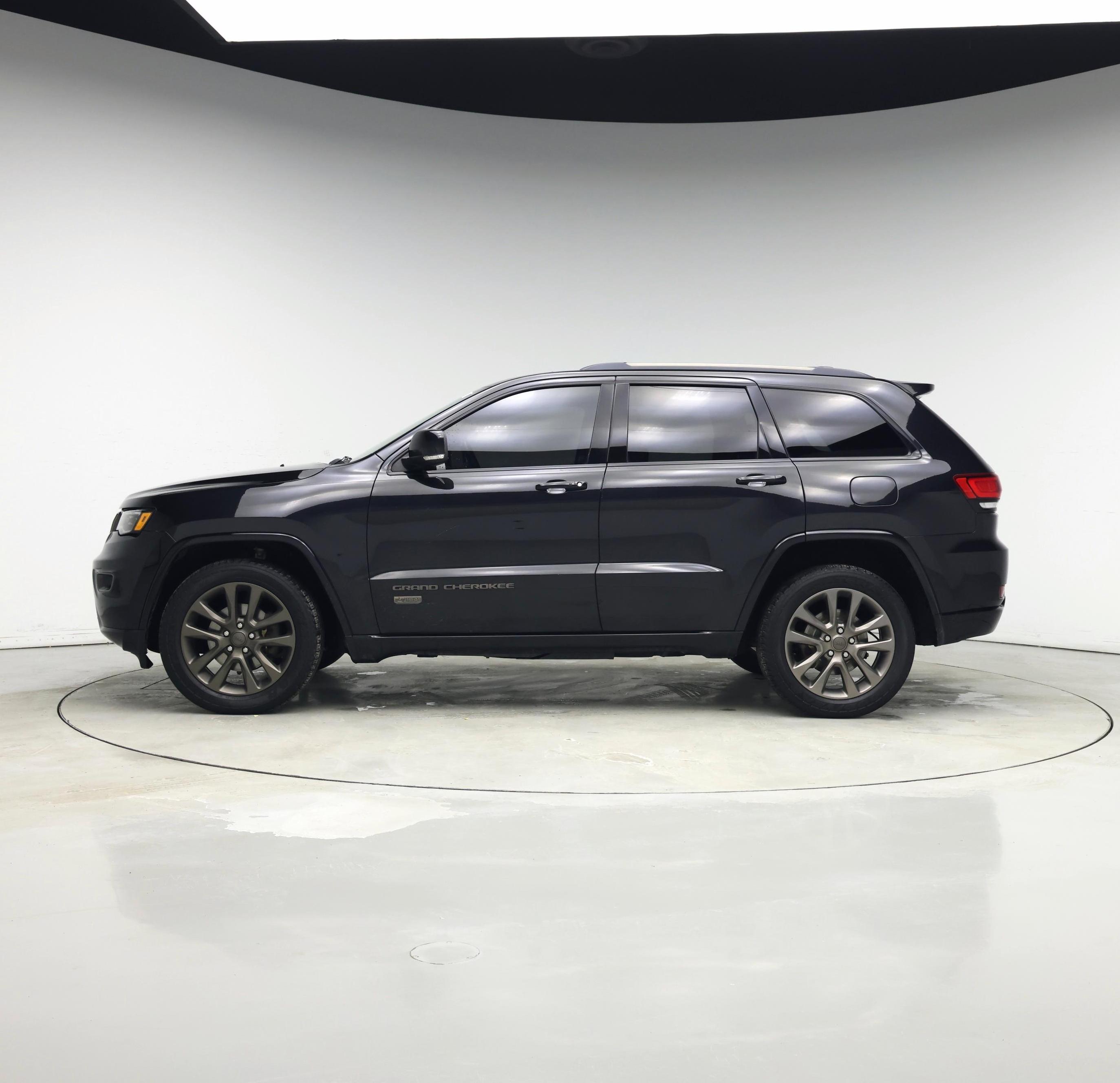 Thumbnail: 2016 Jeep Grand Cherokee - 3