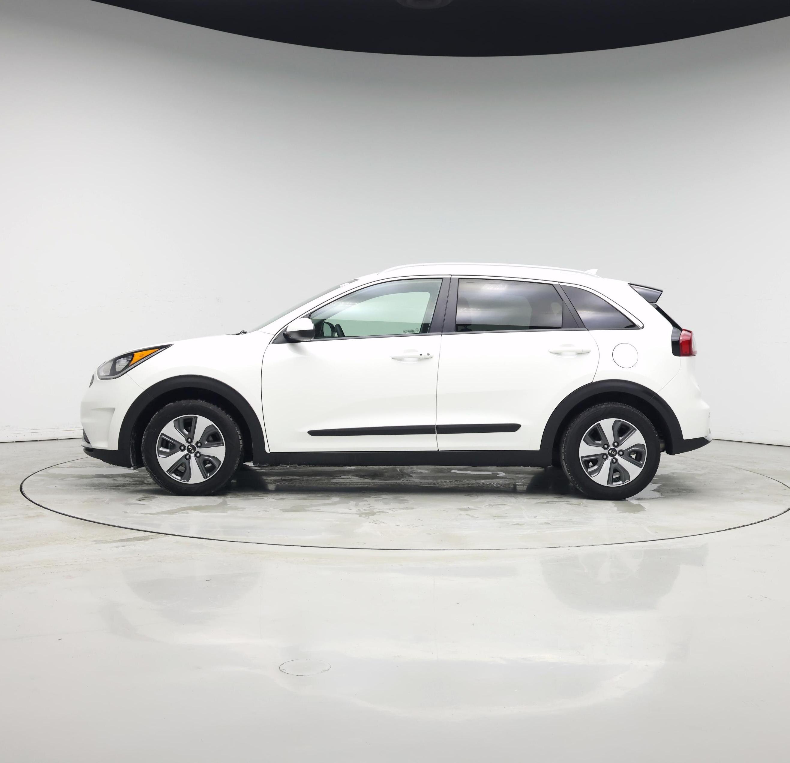 Thumbnail: 2019 Kia Niro - 3