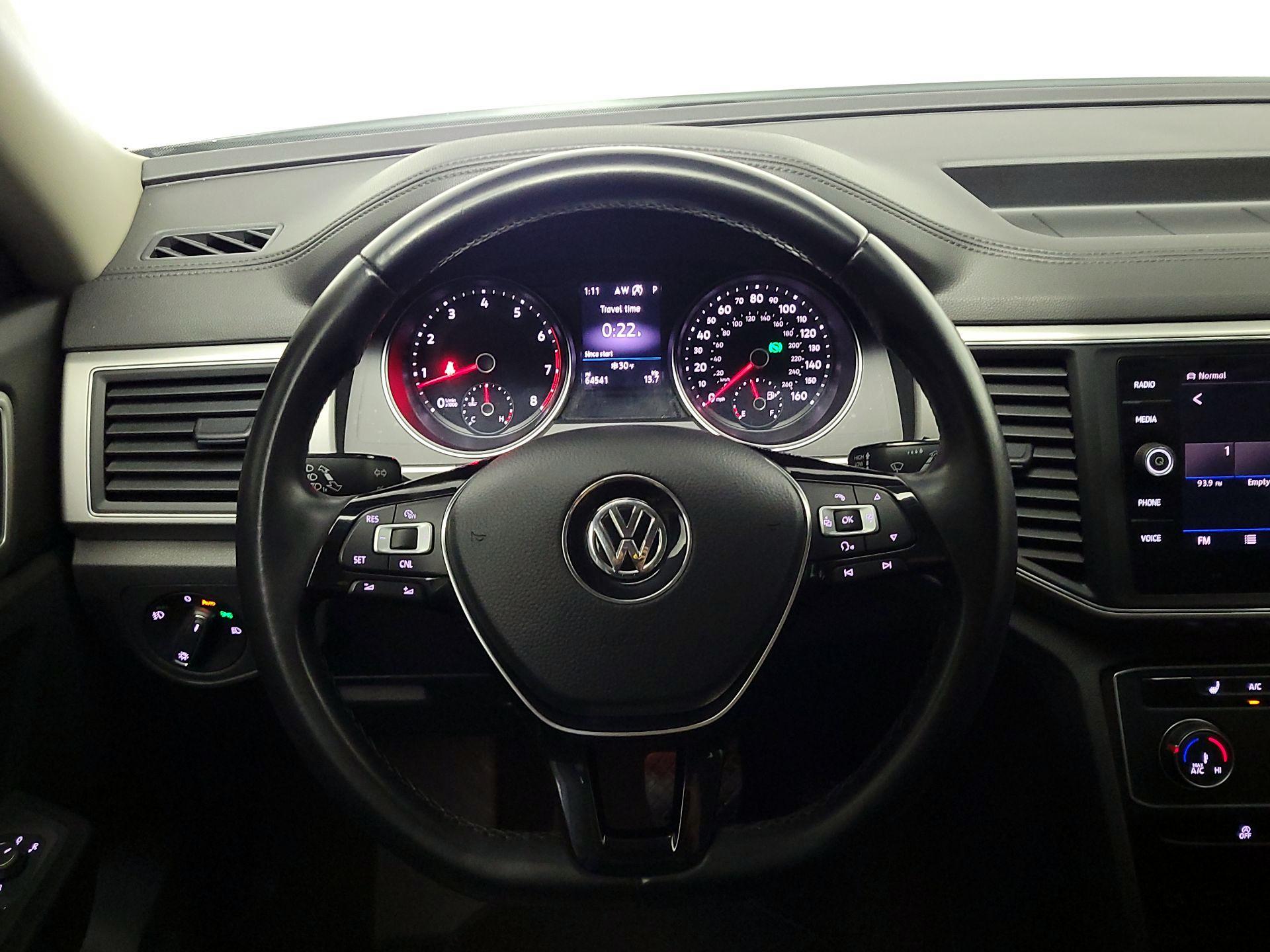 Thumbnail: 2018 Volkswagen Atlas - 10