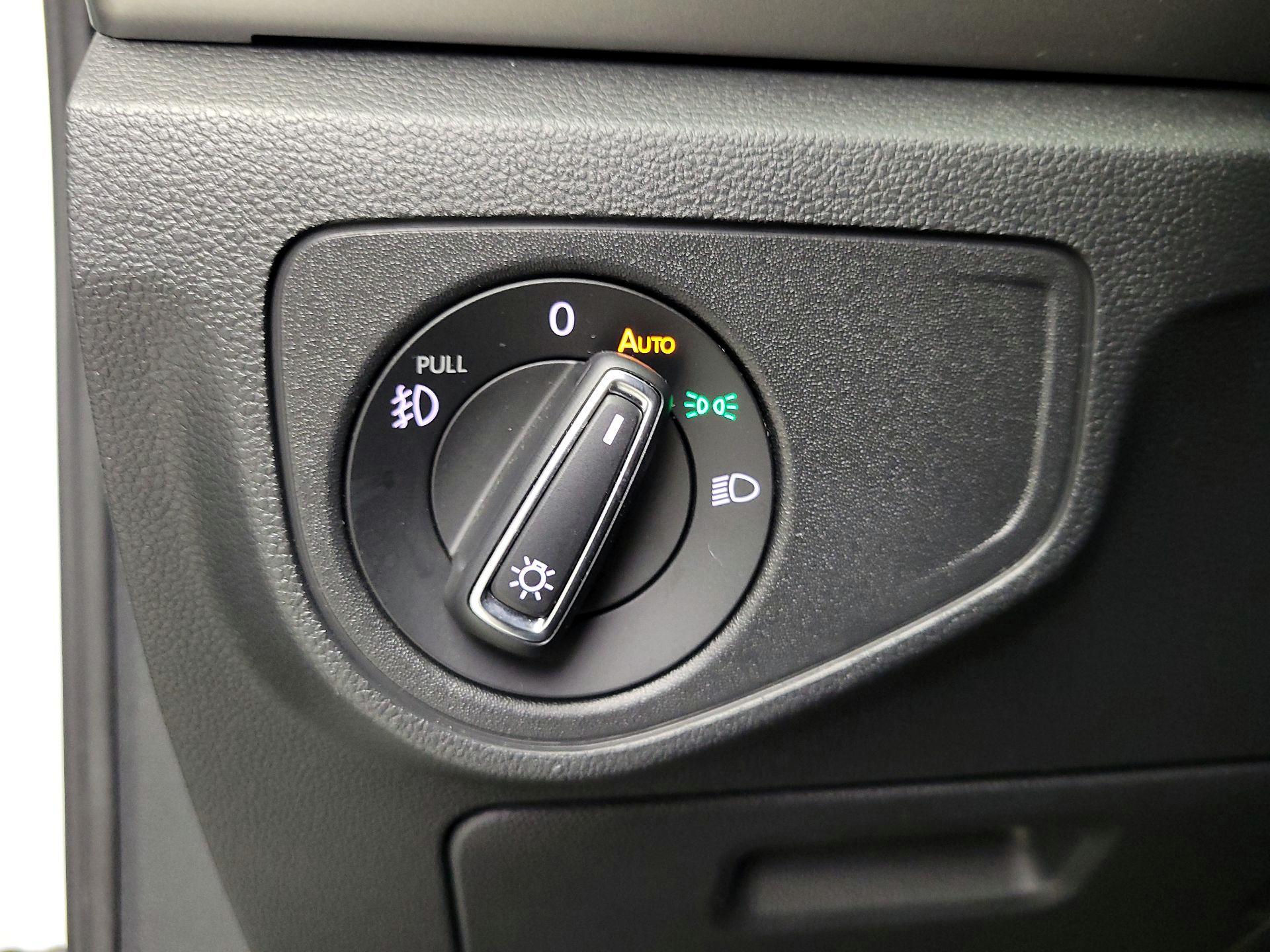 Thumbnail: 2018 Volkswagen Atlas - 13