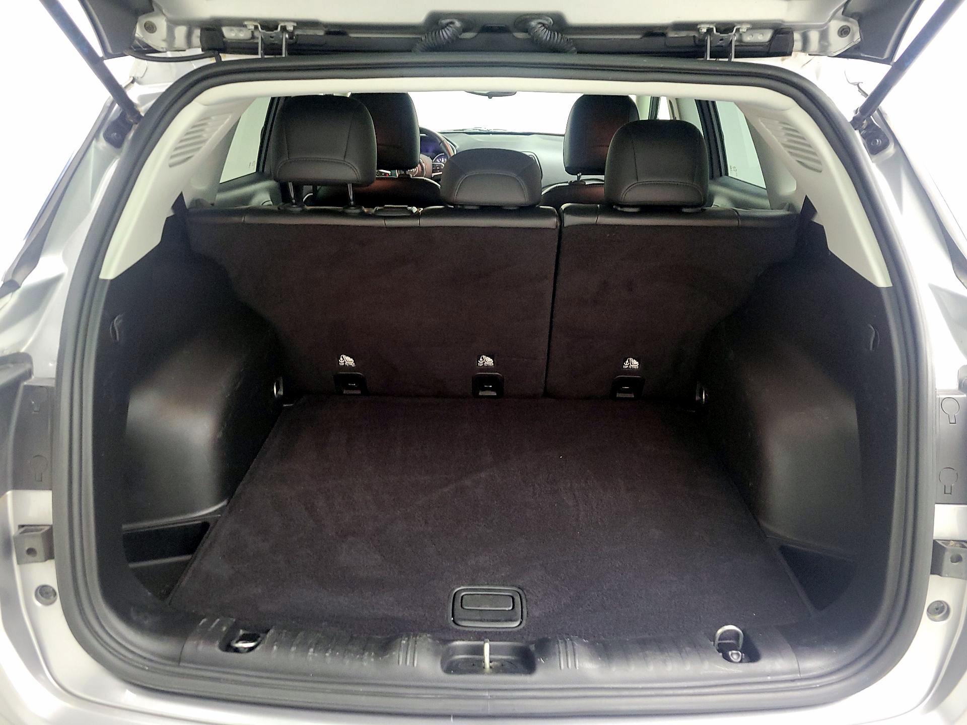 Thumbnail: 2020 Jeep Compass - 18