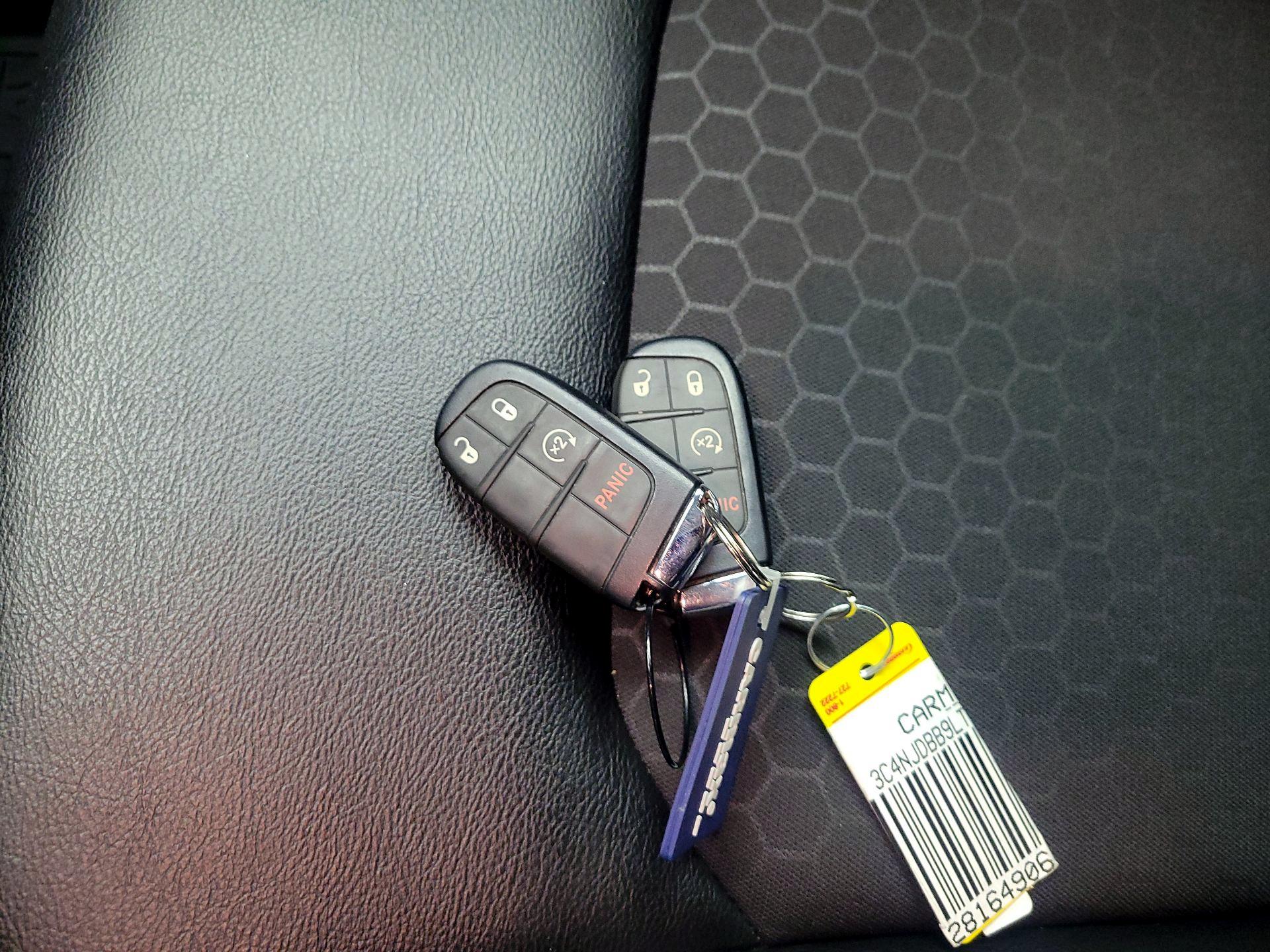 Thumbnail: 2020 Jeep Compass - 20