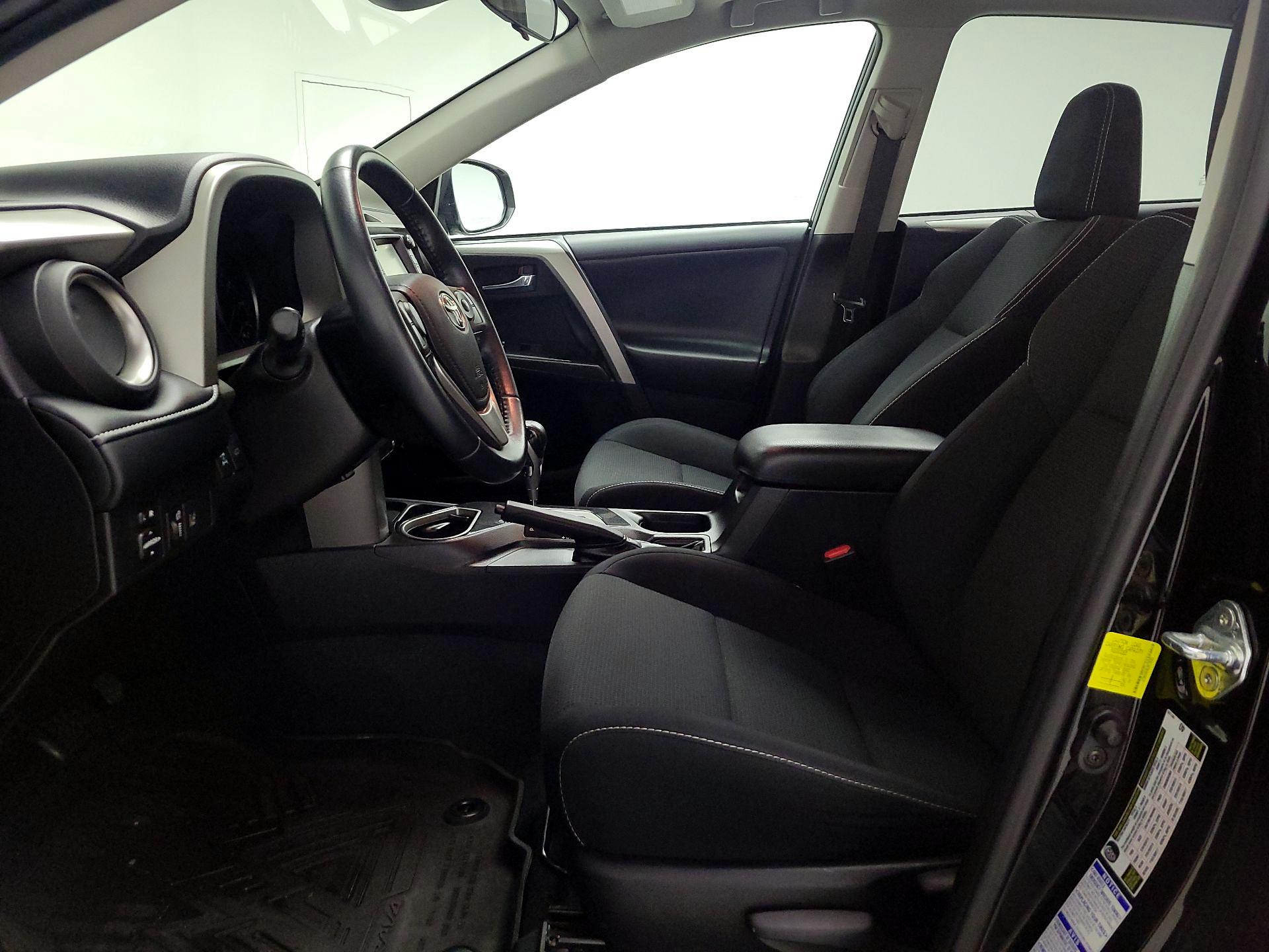 Thumbnail: 2018 Toyota RAV4 - 11