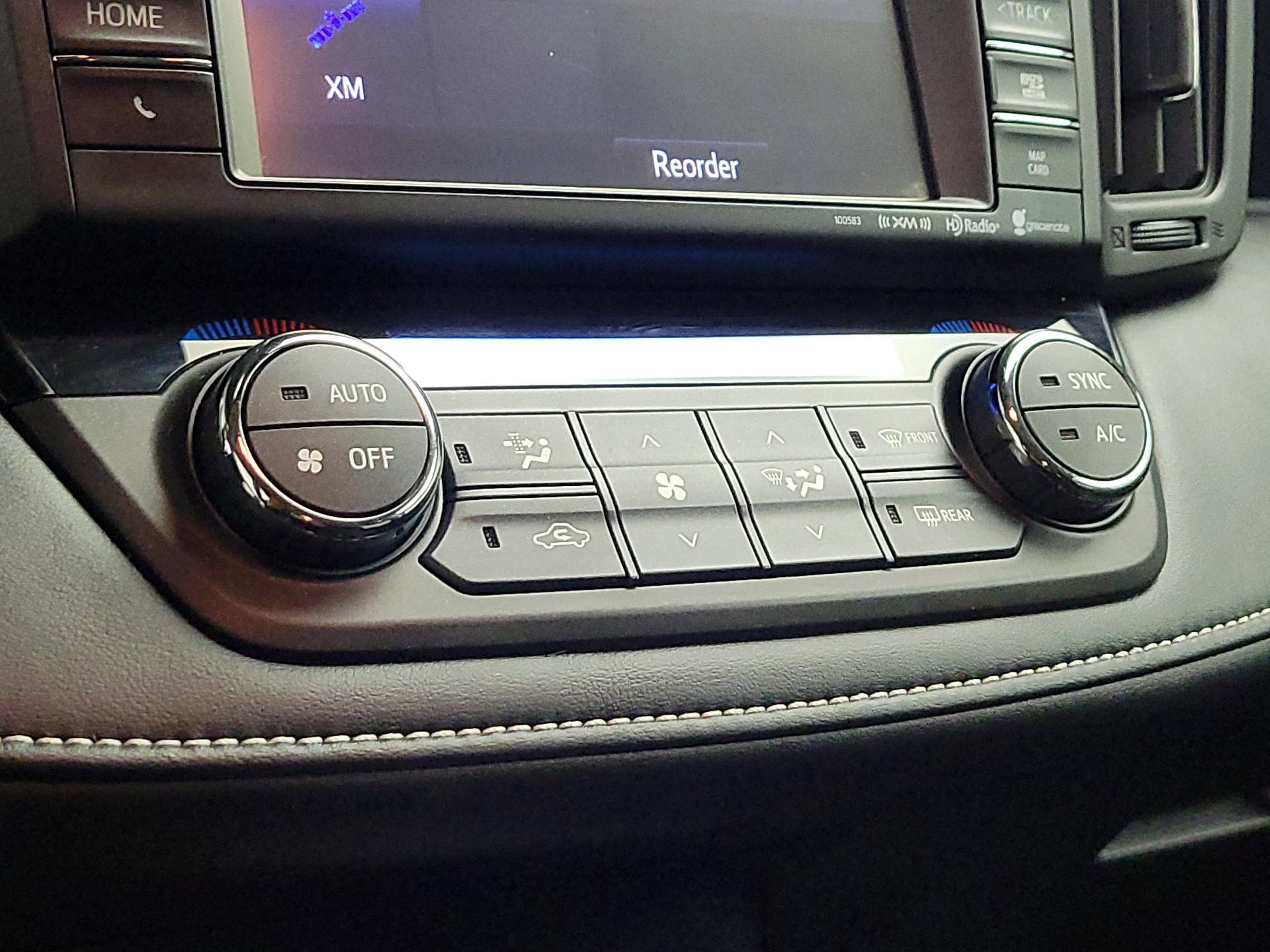 Thumbnail: 2018 Toyota RAV4 - 16