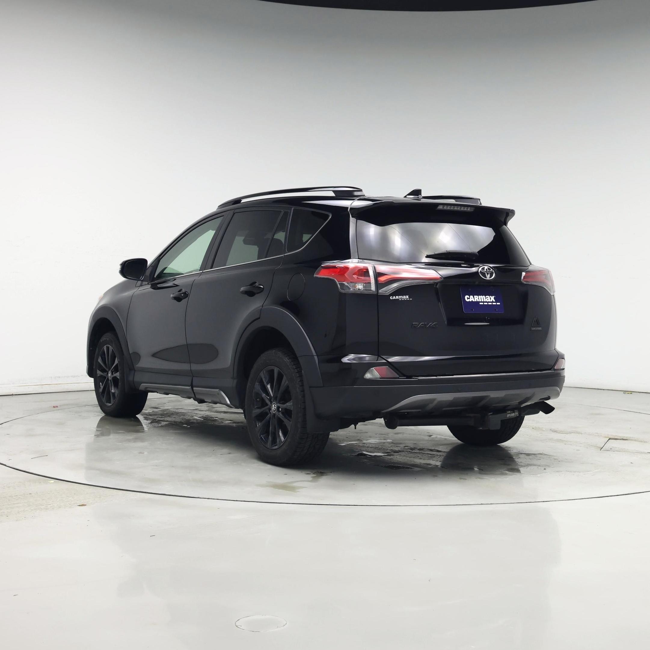 Thumbnail: 2018 Toyota RAV4 - 2