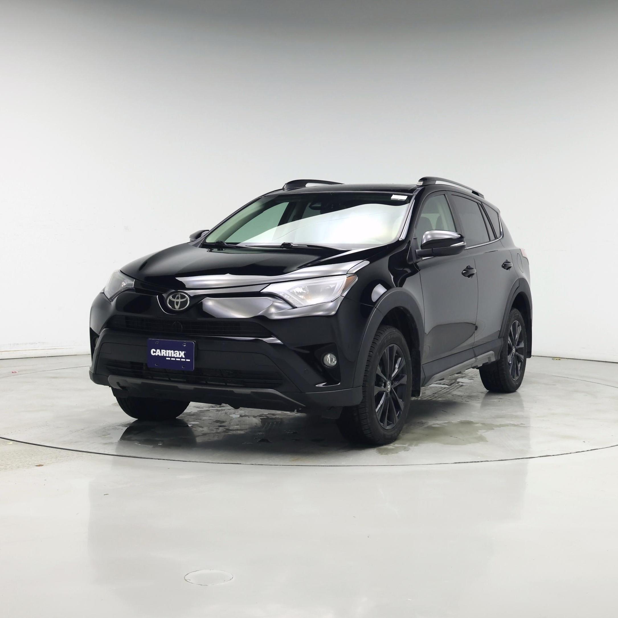 Thumbnail: 2018 Toyota RAV4 - 4