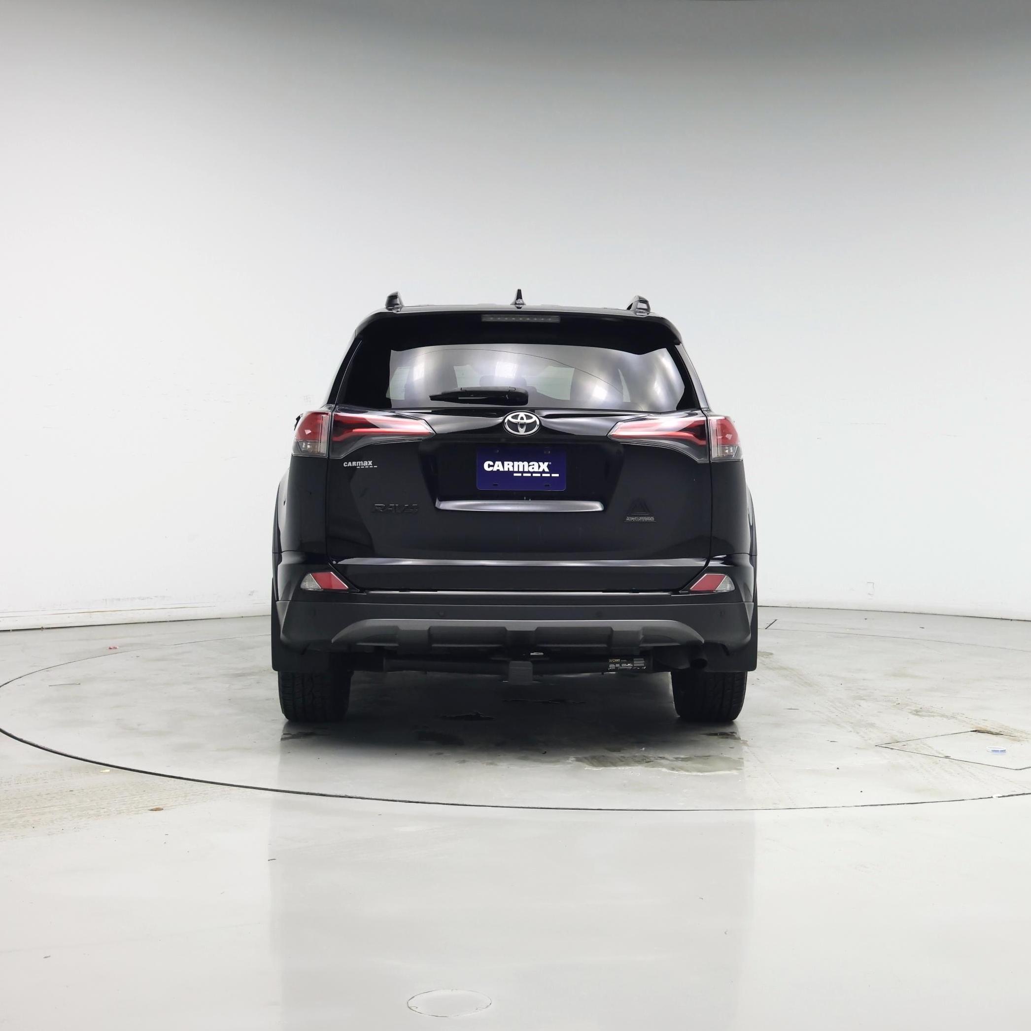 Thumbnail: 2018 Toyota RAV4 - 6