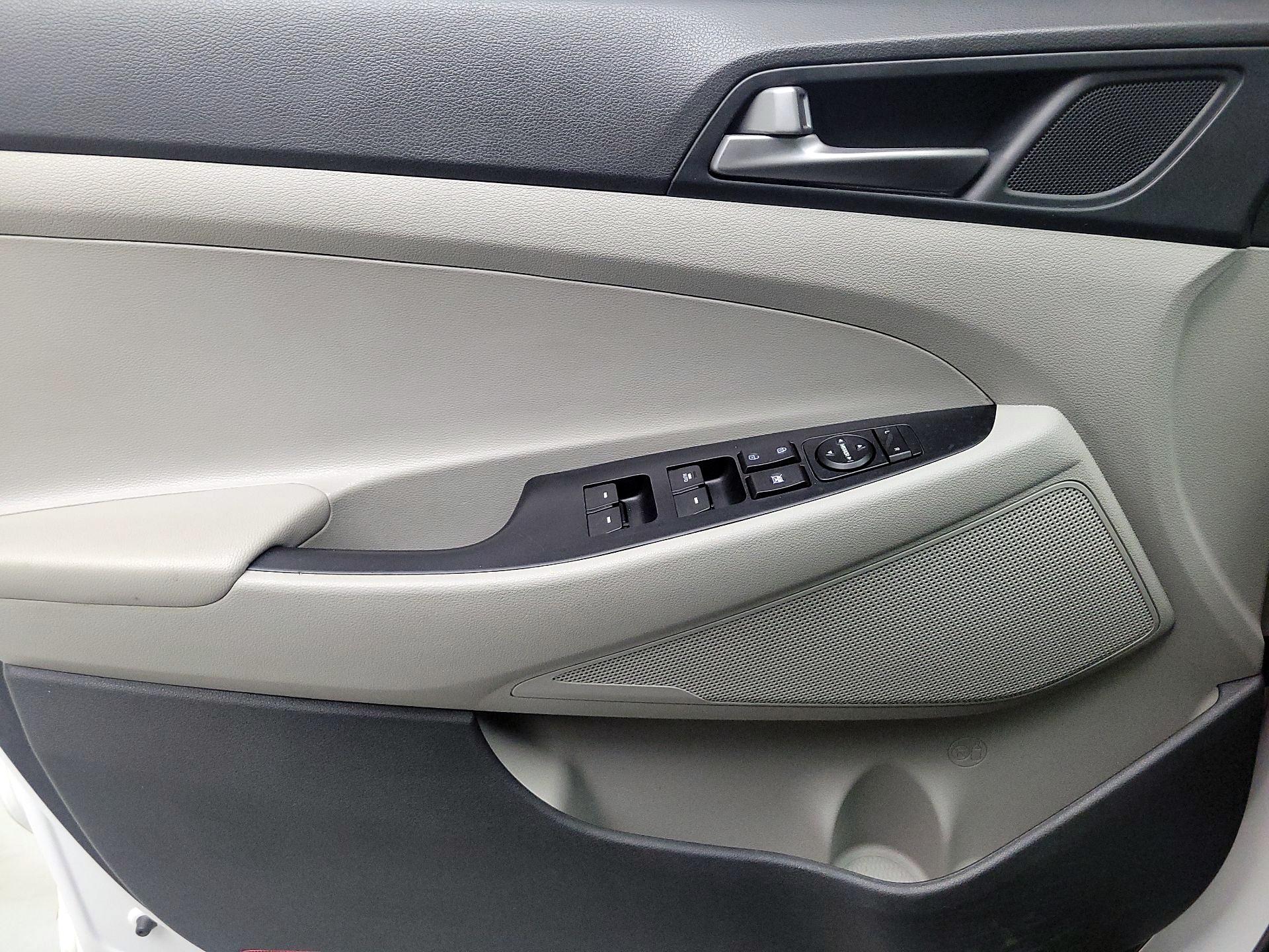 Thumbnail: 2018 Hyundai Tucson - 12